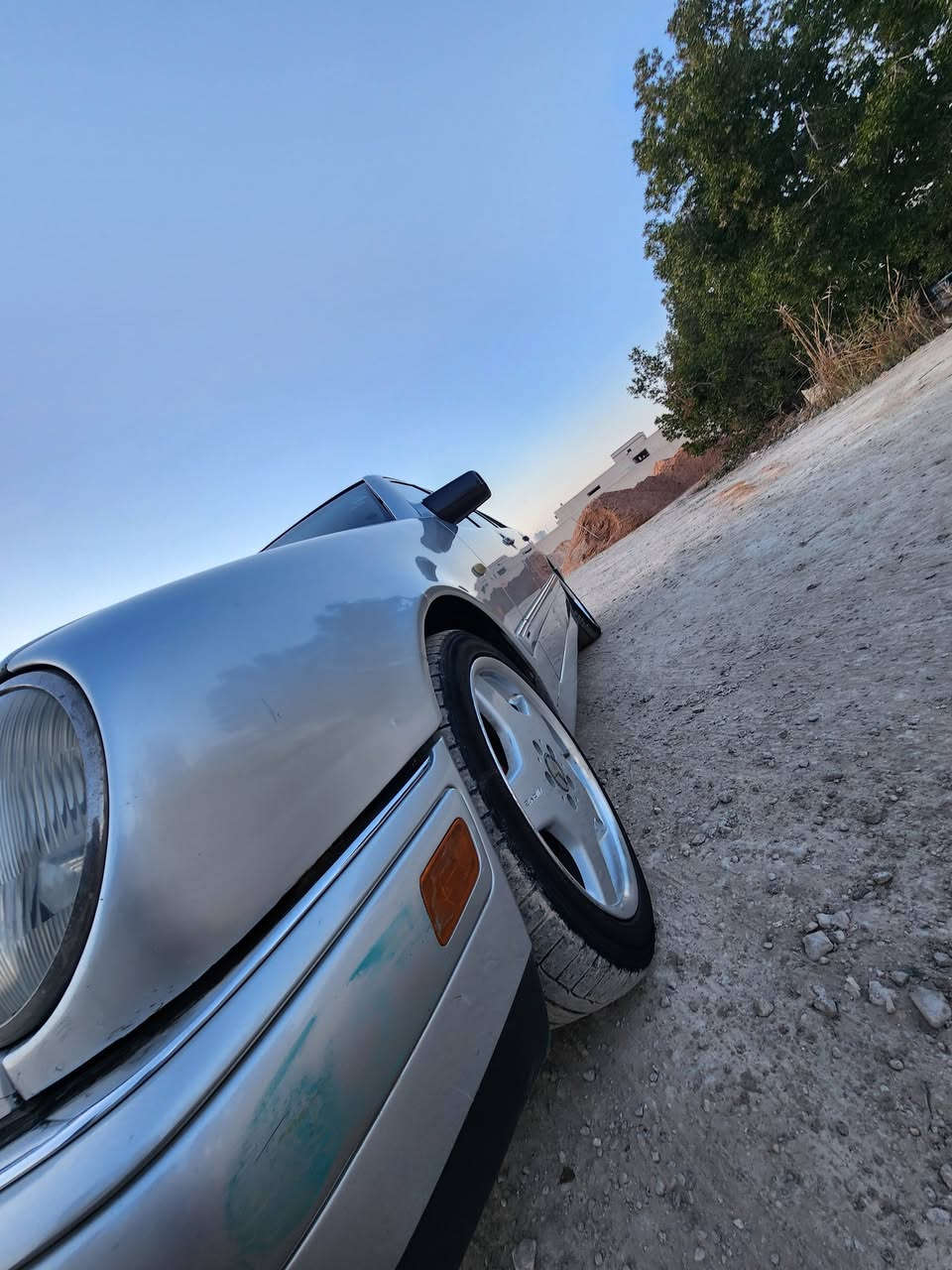 مارسيدس موديل 93
كير مكينه بحاله جيده
تخم تاير 
مكينه V8
رقم كركوك 
العنوان بابل 
***********
