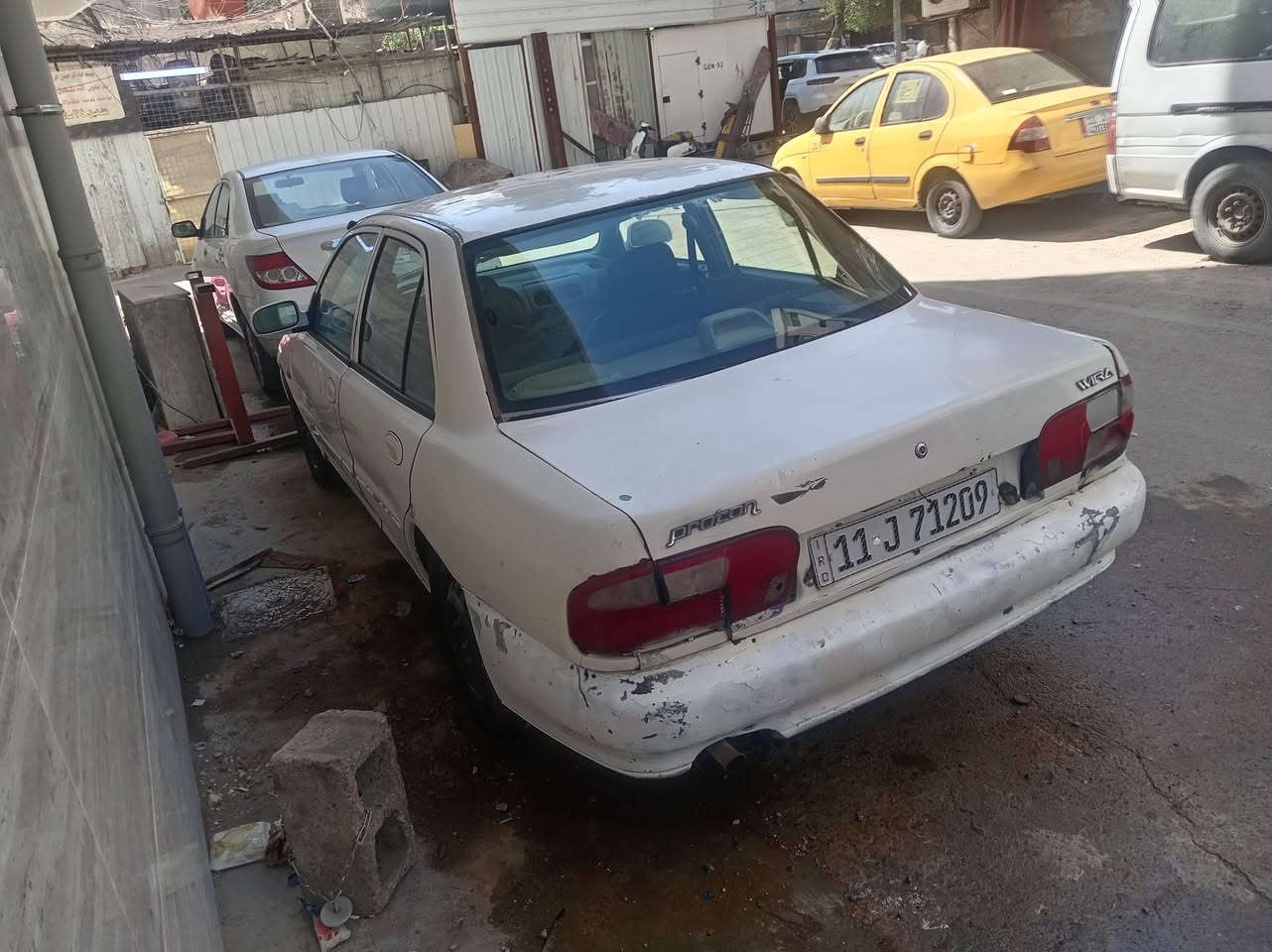 للبيع بروتون موديل ٢٠٠٢ حره رقم جديد انكليزي مكان الاعضمية ***********
