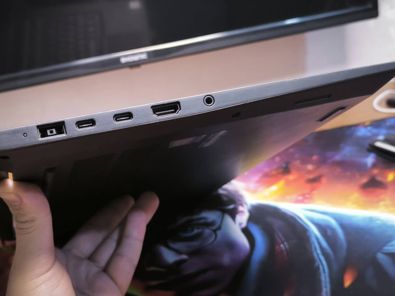 لابتوب 🚀 Lenovo ThinkPad P1 Cori9 الجيل العاشر
💡 جهاز قوي مناسب للمونتاج، التصميم، العمل ودراسة الهندسة
🔹 المواصفات التقنية:
• 🧠 المعالج: Intel Core i9 (الجيل العاشر - فئة H)
• 🔋 الرام: 16GB
• 💾 الهارد: 512GB SSD
• 🎮 كارت الشاشة الخارجي: NVIDIA Quadro T2000 4 ك
• 📺 الشاشة: 15.6″ Full HD
🎁 الهدايا المرفقة:
• 🖱️ ماوس
• 🖱️ ماوس باد
• 💼 حقيبة
• 🔌 الشاحن الأصلي
🛠️ الضمانات والخدمات:
✔️ فحص كامل قبل الإرسال
✔️ فحص كامل قبل الدفع والاستلام
✔️ ضمان 7 أيام استبدال عند وجود خلل مصنعي
✔️ جاهز للاستخدام المباشر
📍 الموقع: بغداد الأمين الثانية
📱 للتواصل واتساب: ***********
💰 السعر: 740 الف فقط
🔥 جهاز ممتاز للأعمال الاحترافية 🎨💼✨
