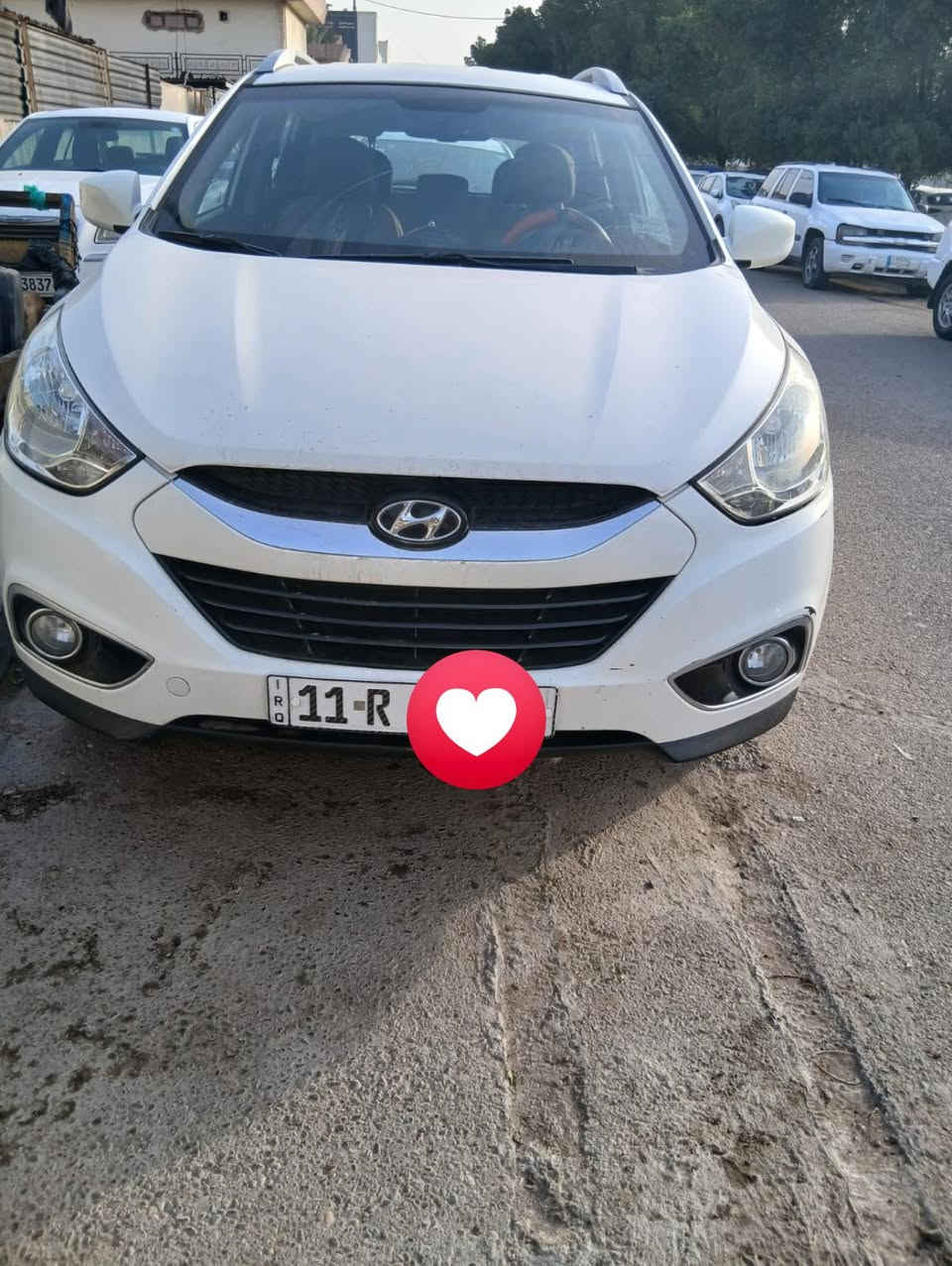 السلام عليكم للبيع توسان موديل 13  خليجي رقم انكليزي بغداد وياها بصمتين  سياره مكفوله ع وضع الشركه خير من الله مداور مباشر 146 وبيها مجال قليل مكاني بغداد *********** مكلف بالنشر
