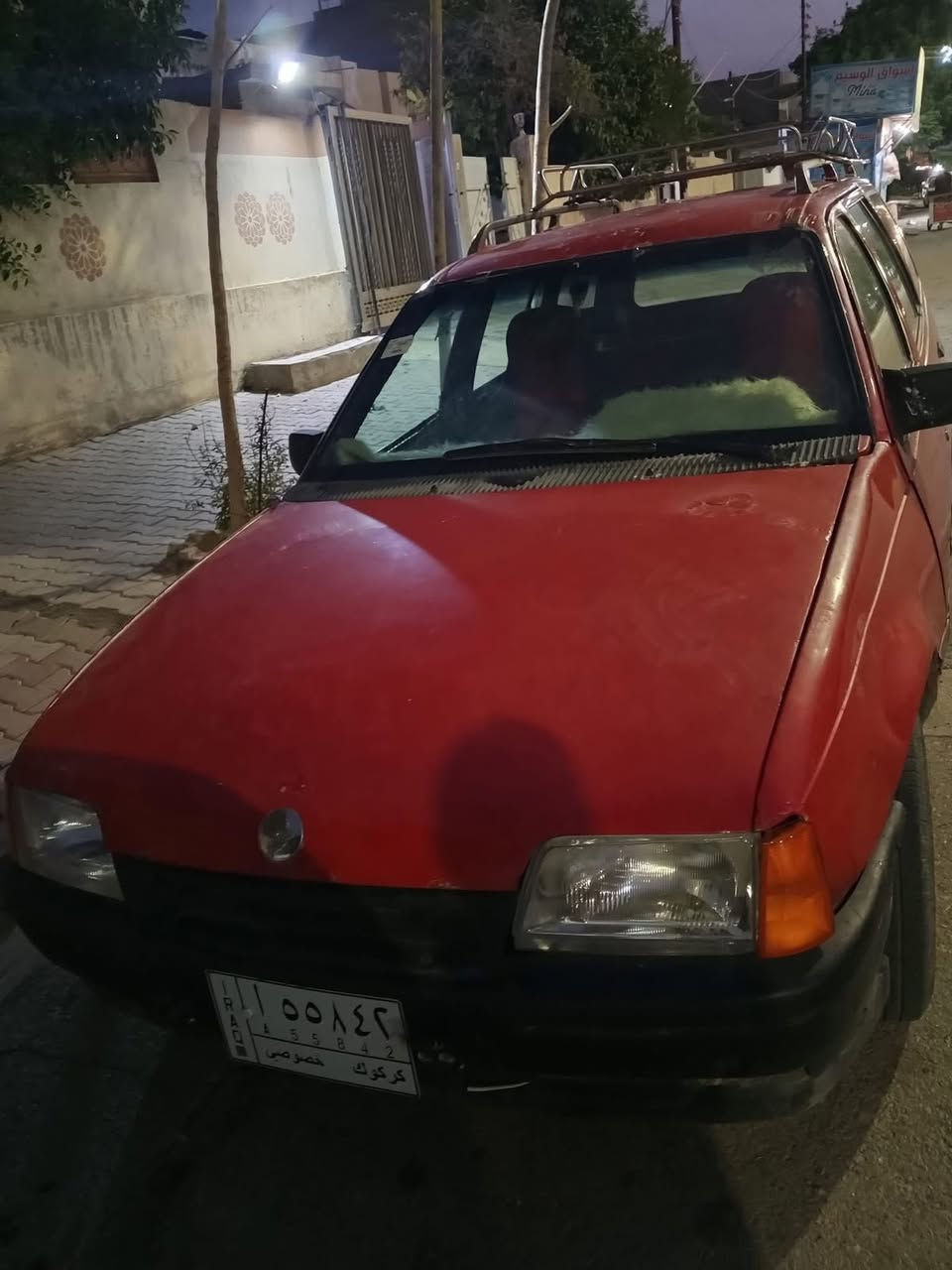 السلام عليكم سياره كاديت ستيشن للبيع كل عيب مابي تخم تاير جديد سنويه صاقطه السعر 15 ورقه بي مجال للطيبين ***********شراييتصل على رقم👾
