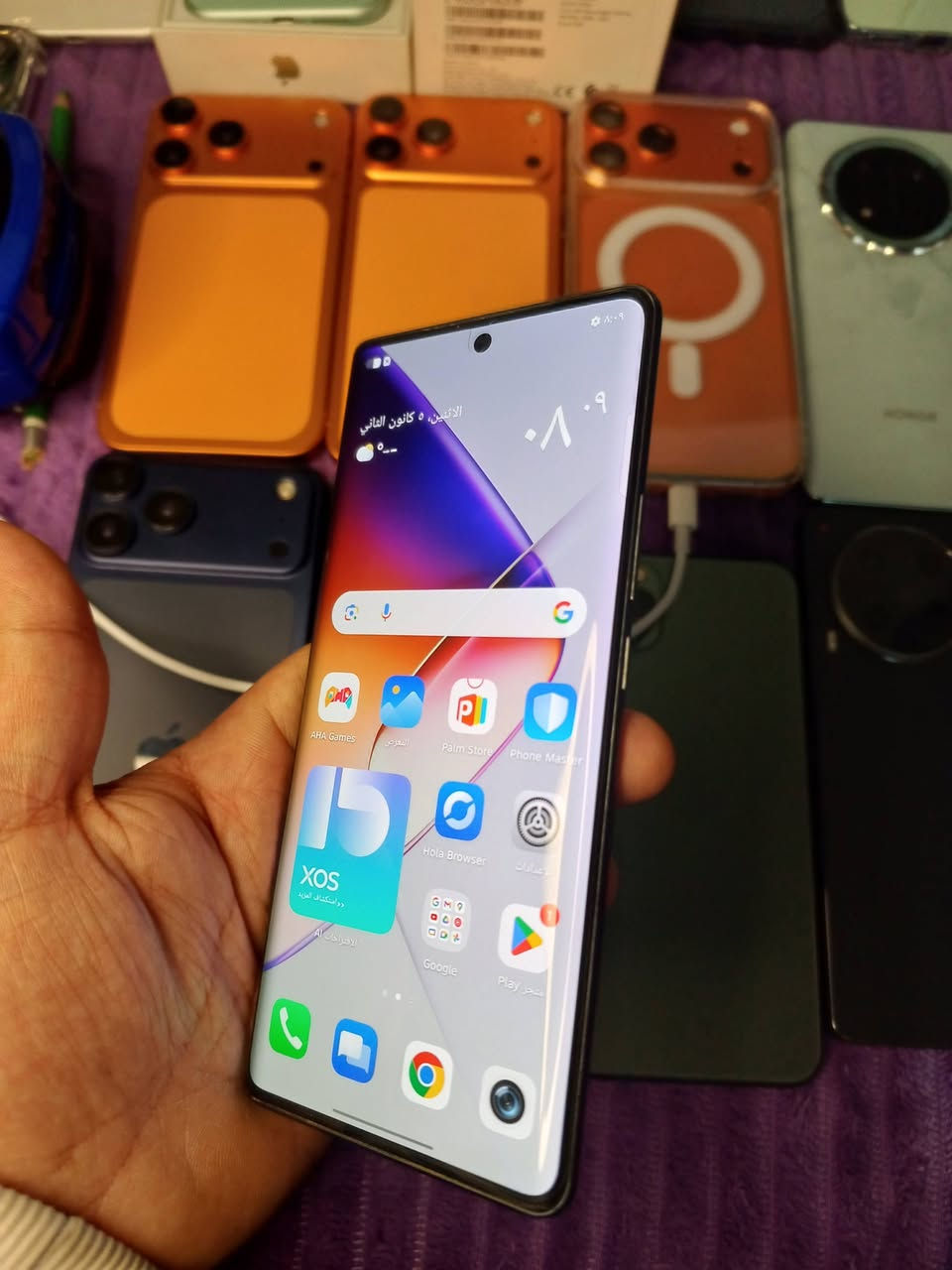 note 40s 
شاشه منحنيه.... جهاز نظيف بلادي 

ذاكره 256.... رام 8+5
نظيف. مكاني بغداد 190 
***********
