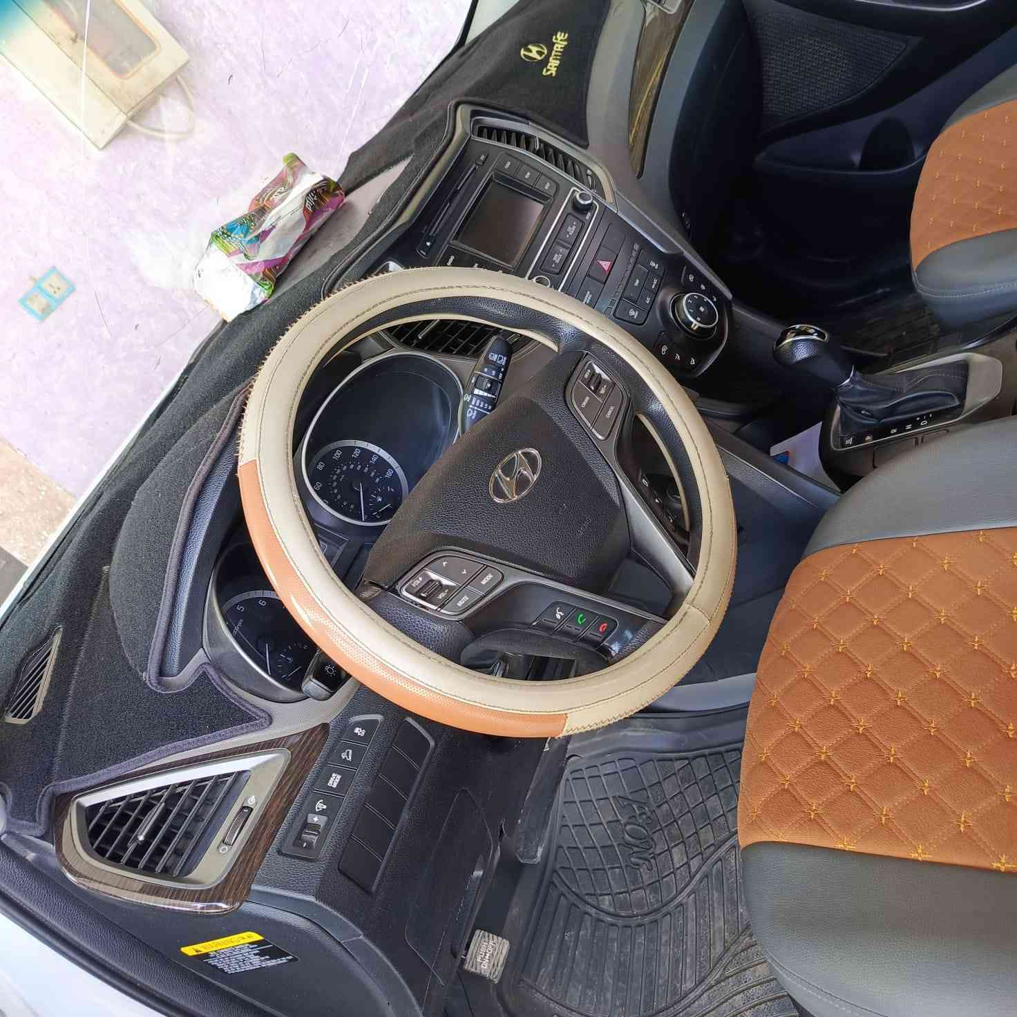 سنتافي  موديل    2017     وارد امريكي للبيع موصفات عاديه سياره نضيفه ما بيها صبغ بيها ضربه بل بجم دعاميا  تبدل بيهاا ومزدات فقط 
السعر 165وبيهاا مجال حك الجيه ‏‪***********‬‏
