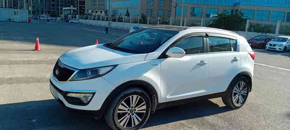 السلام عليكم كيا سبورتج ١٥ خليجي البيع مواصفات السياره بانوراما فور ويل مري قلاب شاشه بيهه بنيد صبغ فقط مو حادث  رقم بغداد السعر ١٥٥  مكان السياره المنصور رقمي ***********
