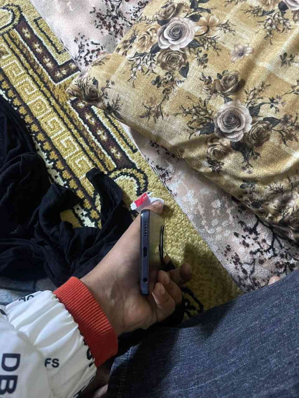 سلام عليكم تلفون للبيع نضيف مابي ايي عيب كلشي مابدل بي ذاكره256 سعر 180وبي مجال قليل مكاني كركوك حي العروبه امتواجد ماسنجر فقط وتساب ***********
