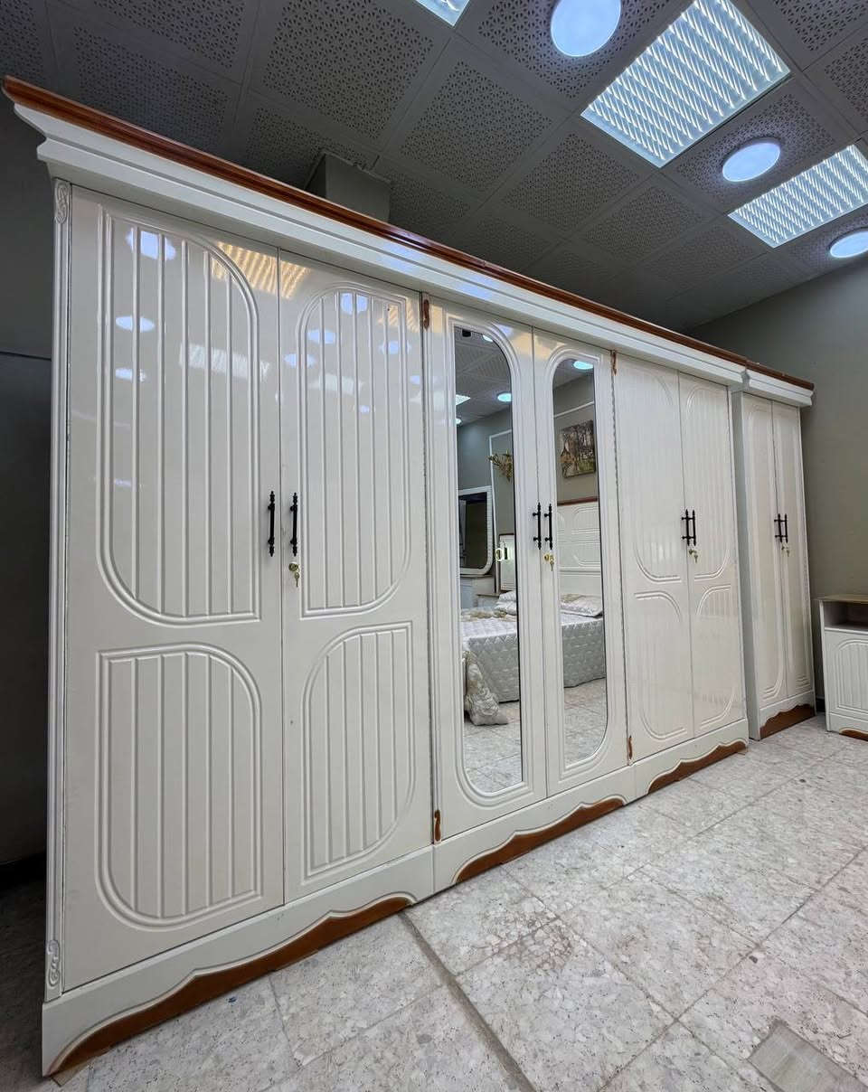 متوفر الان موديل جديد ..
غرف نوم داخل معاكس خشب 3 ملم
خارج تحفير sns انديف 5 ملم

الصبغ حراري درجة اولى

6باب  متكونه من 9قطع

زاويه تصميم كنتوري بارتفاع الكنتور

السرير بلاويد اسود 6ارجل

قياس الكنتور ارتفاع 2.40 وعرض 3.20


**إذا كنت صاحب هذا الإعلان وتريد حذفه لأي سبب، رجاءا أرسل رسالة إلى الدعم الفني**