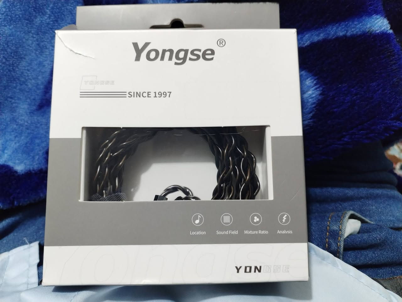 ​للبيع: مجموعة صوتية احترافية (جديدة بالباكيت)
الغراض زيرو (Sealed) وغير مفتوحة نهائياً، أصلية 100% (شحن دولي):
​سماعة KZ ZSN Pro X: النسخة المطورة، نقاء عالي جداً وتفاصيل صوتية دقيقة.
​كابل Yongse Upgrade: كابل احترافي مطور (سعر الكابل وحده 45 ألف) يعطيك أداء خيالي ونقاء إضافي.
​الحالة: جديدة تماماً (بأكياس الشركة ) .
السعر للمجموعة: [ 75000 ] ألف دينار وللشراي الطيب اله ميانة علينة .


**إذا كنت صاحب هذا الإعلان وتريد حذفه لأي سبب، رجاءا أرسل رسالة إلى الدعم الفني**