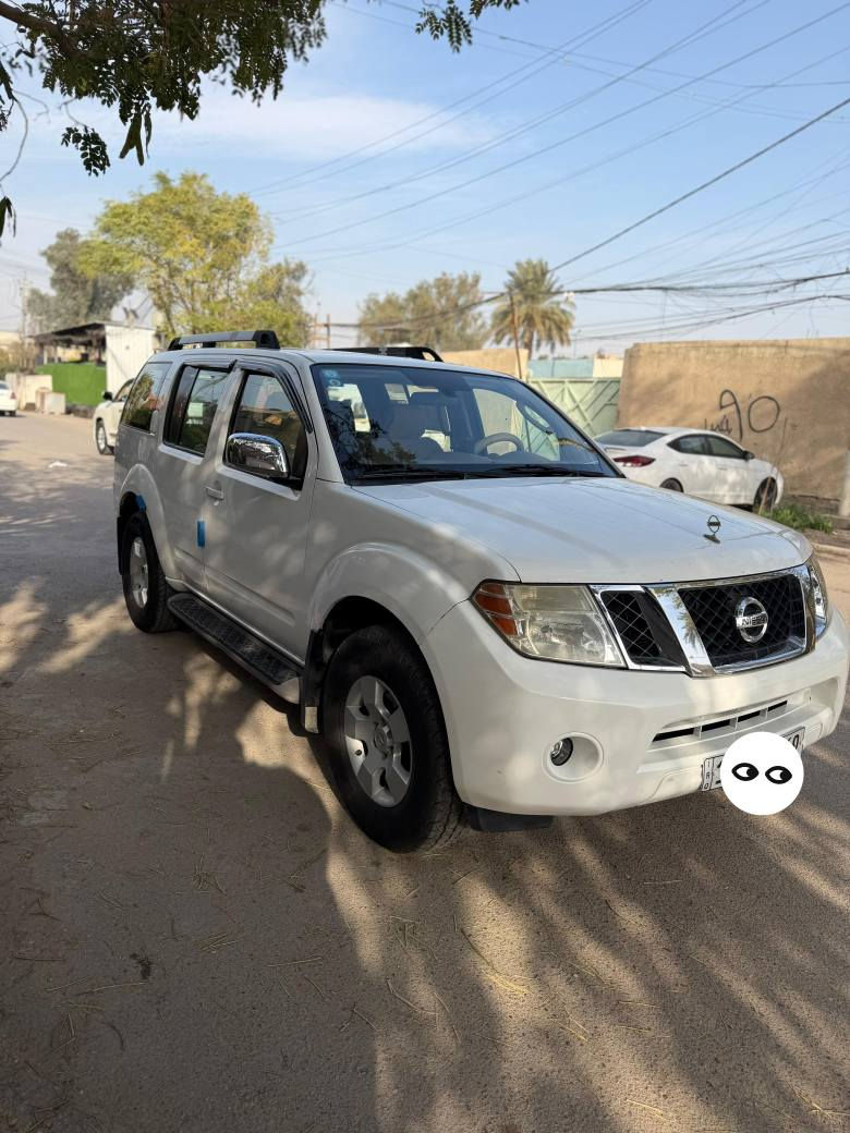 باتفندر 2012 للبيع وارد خليجي بيه طخه بجاملخ الخلفي الايسر  وسونارة جديد موجود سيارة كامله مبيه اي نقص كير محرك صدر كله كامل فول مواصفات بصمه سلايد تبريد 3 قطع تخم تاير جديد  مسجل شاشه كامرة بلاد كشي بيه علبلاد سنويه 2027 هزة بيه رقم جديد 4 ارقام عارضه 125 الاتصال *********** بغداد, العراق
