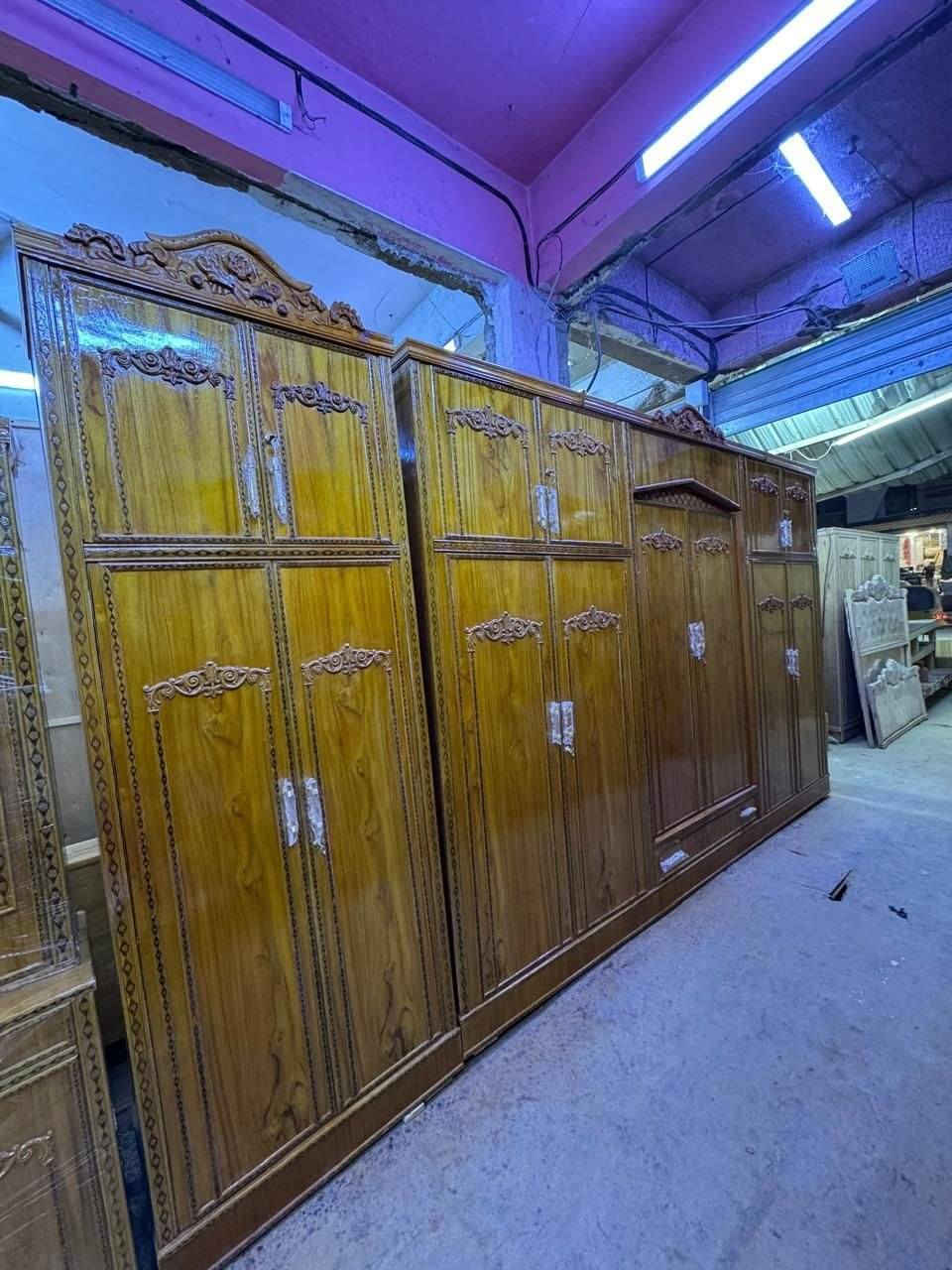 غرفة ست ابواب شغل عراقي موديل الكوخ 
( المسرح ) 

الخارج صاج طبيعي ٤ ملم 
الداخل جام 3 ملم 
الزاوية كنتورية بابين بأرتفاع الكنتور 
القاعدة بلوك صاج 16 ملم 
الظهر فتح وشد براغي 
النرمادة شريطية المانية على طول الباب
قياس الكنتور 
الدوشمة خياطة يدوية 
الطول 360  سم 
الارتفاع 260 سم مع التاج 
العمق 60 سم 

🌟السعر مليون و 500 الف 🌟

توصيل مجاني
 
 💫داخل بغداد المحافظات 🦋

#ملاحظه التوصيل يشمل الشد 🔧
حجز مراسلة الصفحه


**إذا كنت صاحب هذا الإعلان وتريد حذفه لأي سبب، رجاءا أرسل رسالة إلى الدعم الفني**