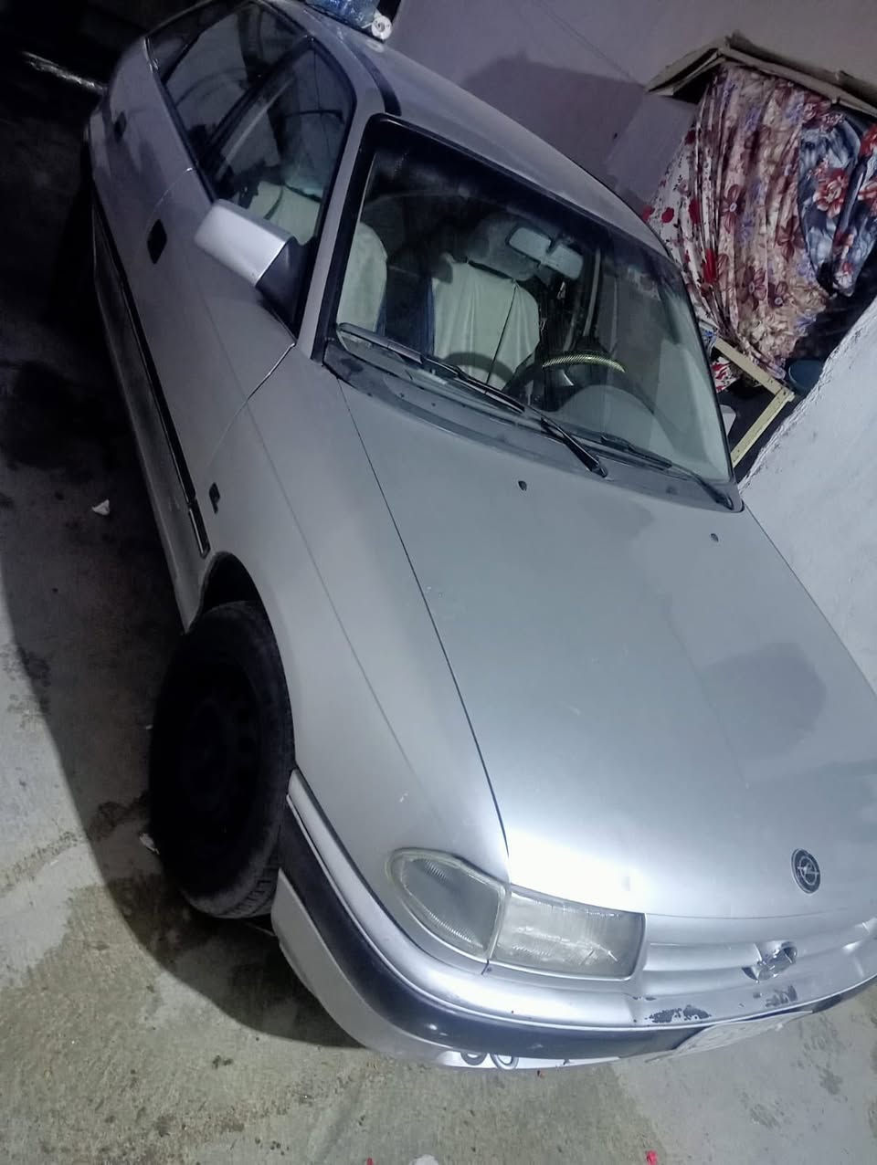 سلام عليكم
للبيع اوبل استرا لون سلفر صبغ حزام
سنوية مشروع وطني منتهي ب 2023
جاهز من كل نواحي موديل 1992 
رقم كركوك سعر45 بيه مجال قليل 
كير اوتوماتيك بية دفتر بنزين للتواصل 
 محرك بيه صرف قليل ***********
