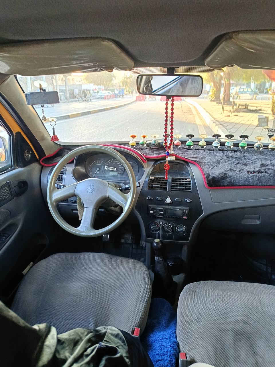 طيبة 2015للبيع سيارة خير من الله مناقصها شي كبل للشارع  بس بيها طخة بالبنيد مصفرة هيئة غرامات السنوية لل2028  السعر 35بيها مجال حك الجية مكاني بغداد الشعب ***********
