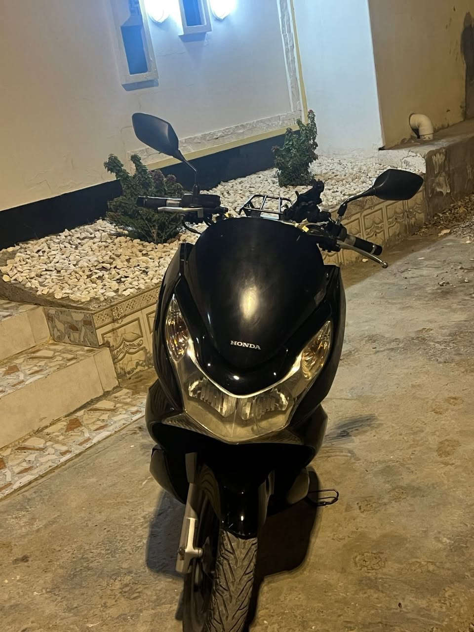 السلام عليكم pcx. للبيع كفاله شلعه ومعدل ما بيها برغي نقص مكينه 150cc  دراجه بلحقيقه احلى من صور 
ديالى بعقوبه السعر خاص ♥️
***********
