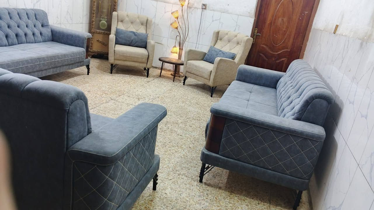 تخم تركي 10 مقعد نظيف
سعره 360 وبي مجال مكان
 البياع يوجد توصيل بكروه ب واتساب
 ***********

