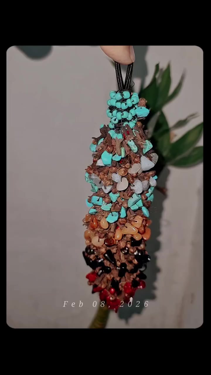 السلام عليكم  عندي ذني ميداليات شغل هاند ميد قرنفل مع احجار طبيعية وأحجار قليل حجر البحر  أو صناعي متوفر ١٠ قطع


**إذا كنت صاحب هذا الإعلان وتريد حذفه لأي سبب، رجاءا أرسل رسالة إلى الدعم الفني**