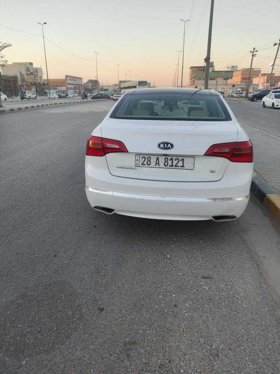 السلام عليكم
كيا كادنزا للبيع 2011         
فول مواصفات 1/1
السيارة رقم نجف الجديد(انگليزي) 28  سنوية  تنتهي 2029 بأسمي تحويل ثاني يوم 
بانورما قطعتين 
بردة خلفية
گير محرك+ تبريد قطعتين + تخم تاير جديد + صدر امامي خلفي جديد 
السيارة  بيها حادث بالجاملغ الامامي الايمن وشويه من البنيد بيها اربع قطع صبغ  بدون دواخل 
السياره خير من الله ترايك من البصره لاربيل الله شاهد السياره خير من الله  واحلى من الصور بس محتاج فلوس ومستعجل على بيعتها بسمي تحويل ثاني يوم  مكان السياره بابل الحمزه الغربي 
سعر السيارة/100ورقه 
للاستفسار الاتصال عل الرقم واني خادم للطيبين 
***********
***********
