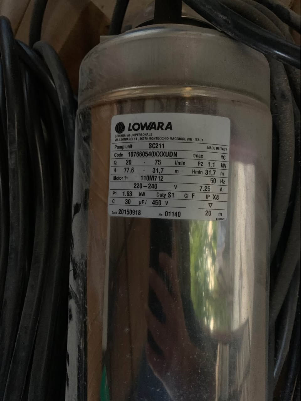 غەتا Lowara SC211
وەجبەی یەکەمە لە ٢٠١٩ وە کریومە ئیشی نەکردوە 
هەڵگیراوە لە مەغزەندا بەشەرتی بێ عەیبی 
لۆرای ئەسڵی ئیتاڵیە کامل ئەشیای لەگەڵە 
تازە و لۆکی ناو پاکەتە – ئیشی نەکردوە 
ماتۆر : 1.1 KW / 220-240V
توانایی: دابەشکردنی ئاو تا ٧٧.٦ م. فشاری
١.٥ ئەسپە 
کێبڵ: ٦٠ مەتری کێبڵی اصلی
سیم :٦٠ مەرتری لەگەڵە 
کەتەلۆکیشی لەگەڵە 
بۆردی خۆی لەگەڵە
سێ روبعە 

📞 بۆ زانیاری زیاتر  : (***********) السليمانية, العراق
