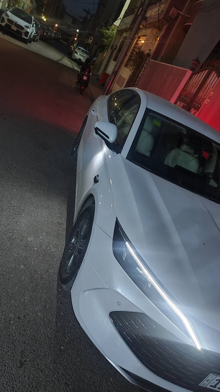 BYD QIN L 2025 مرقم بغداد ومثبت لوحات
القيادة الذاتية متفعله
12كامرة 
12حساس
اوتو بارك 
ماشية 6500
بيها شخوط بالدعمية الامامية موضحه بالصورة
الكشر مكفول من الزلغ
قبل اربع ايام مبدل دهن الشركة داير امز اويل
العنوان بغداد الصليخ سبع ابكار قرب جوهرة لبنان 
للاستفار  
***********واتس 
***********واتس 
السعر 23500 
باسمي السيارة ثاني يوم التحويل 

غير متواجد على الفيس
