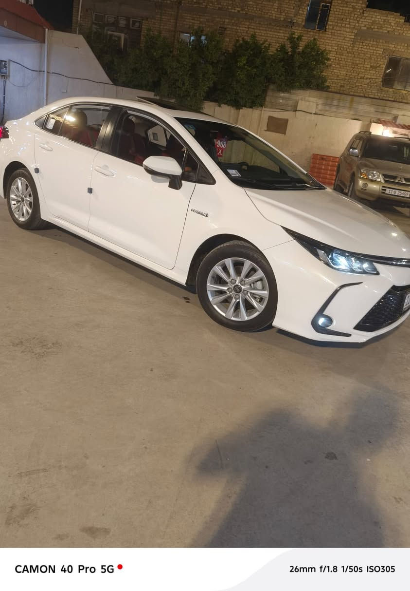 سلام عليكم للبيع كورلا هايبرد موديل 23 خليجي مكفوله من الصبغ والضربه والبارد ماشيه 31 الف السعر 21600 وبيها مجال بسيط مكاني بغداد كريعات 
+964 774 634 2885

