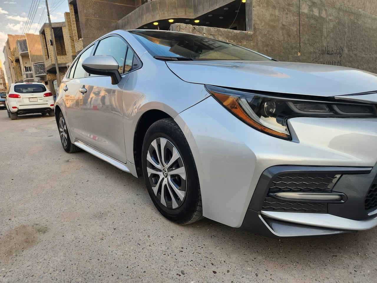 #كورولا_Hybrid2022_للبيع
#وارد_امريكي
رقم بغداد باسمي
*المواصفات*
فول تحكم ستيرن 
مثبت سرعة
مانع انزلاق 
تحديد مسار 
رادار 
شاشة لمس
كاميرا
شاشة اعطال 
تبريد لمس
بلوتوث يو اس بي مخرجين
هند بريك بصمة 
ماشية 129 الف ميل 
اوتو هولد ٢ قطع تبديل بدون دواخل بدون لغد اوشاصي
السيارة محرك وكير بشرط برغي ممفتوح منه
السيارة خير من الله 
السعر 140 ورقة
دهن الكير والمحرك و ماء الراديتر تبديله كله بوكالات زيوت (الحسام)
#الدورة_حي_دجلة
***********
