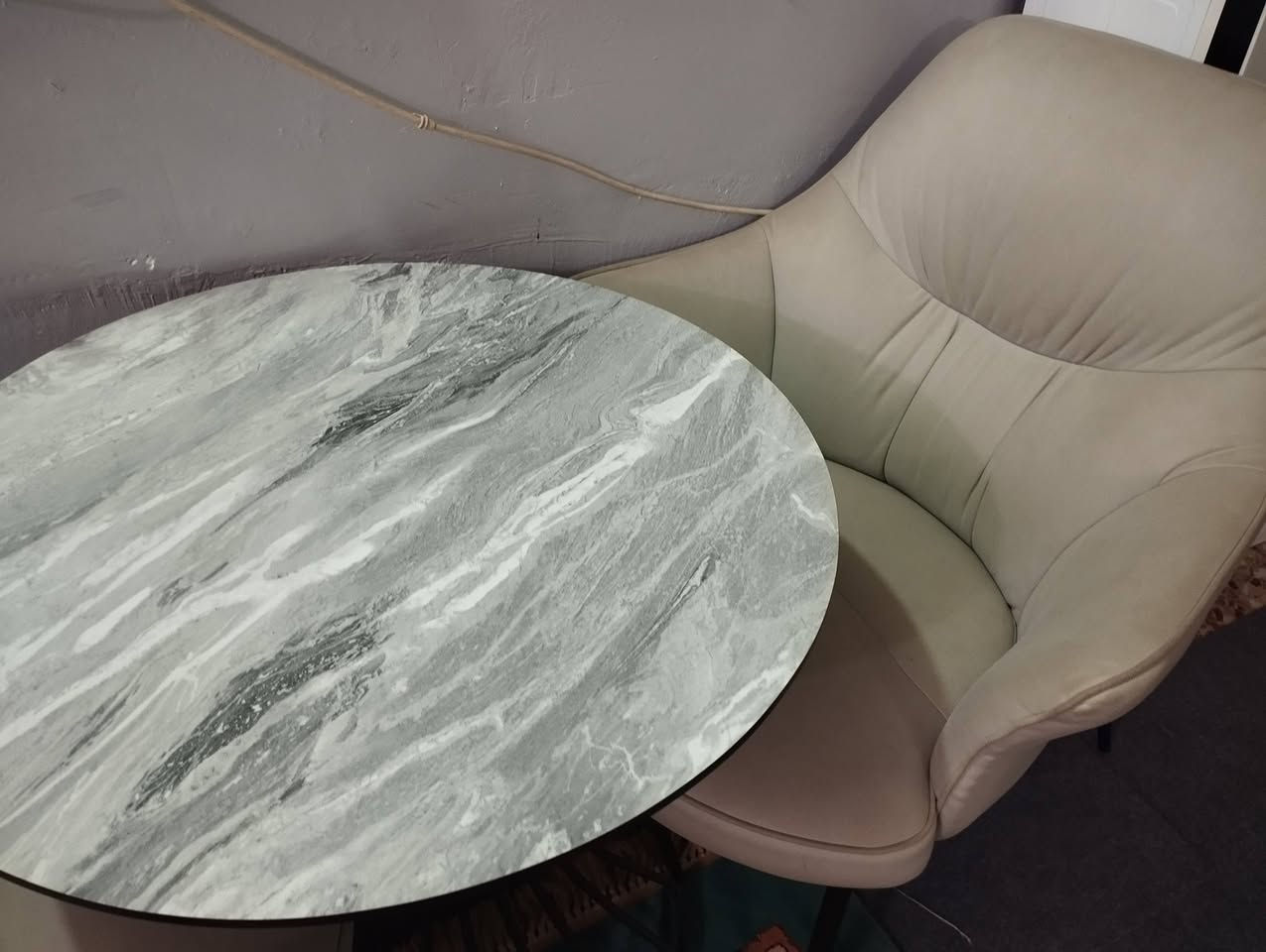 السلام عليكم ميز طعام مع 2 كراسي للبيع السعر خاص


**إذا كنت صاحب هذا الإعلان وتريد حذفه لأي سبب، رجاءا أرسل رسالة إلى الدعم الفني**