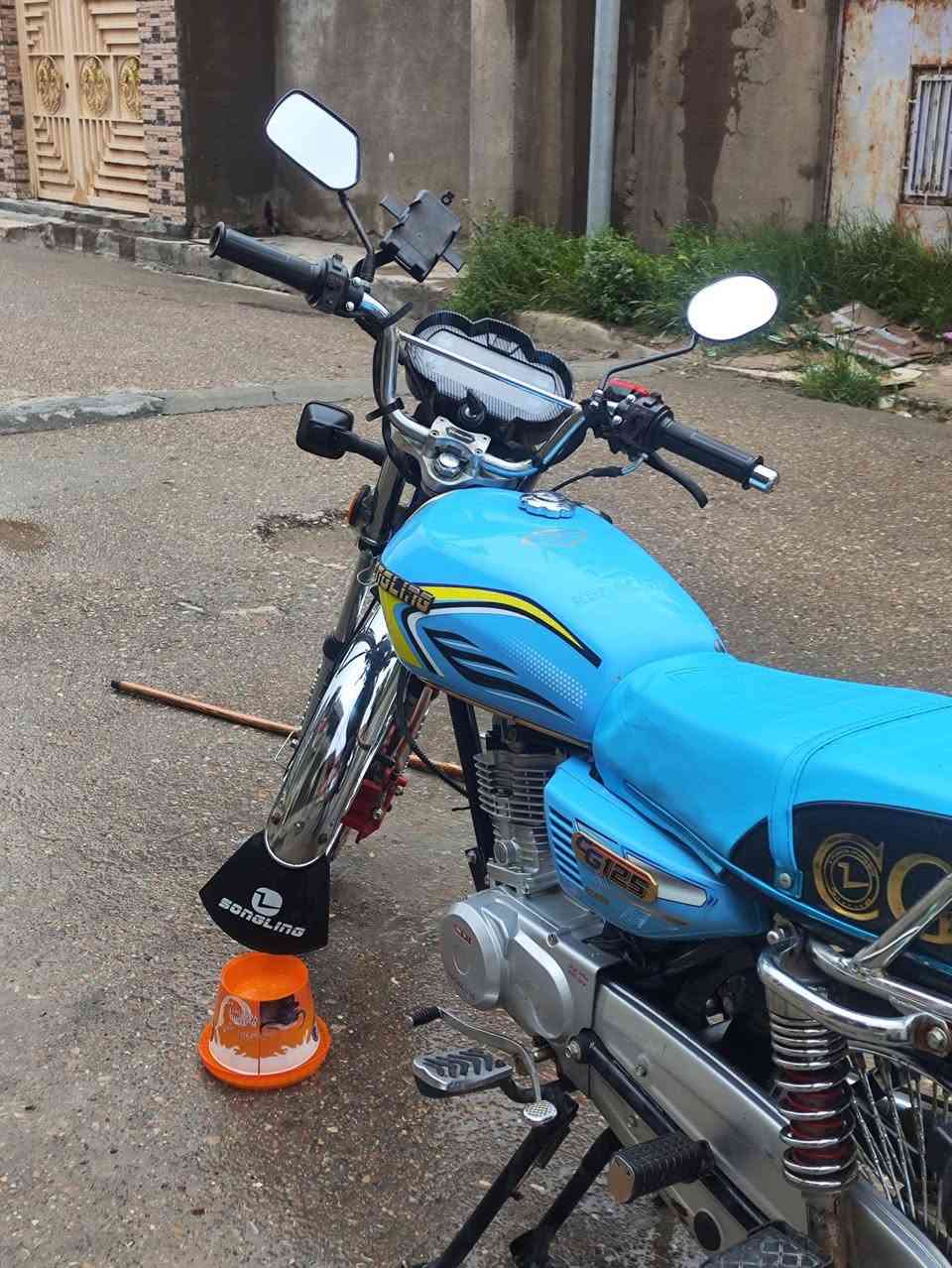 سلام عليكم شبابنه طيبه (تايكر بحريه موديل 25  للبيع 4كير  سعر 675وبيه مجال بسيط  مكفوله محرك اخرس ما مدود عليه سبانه  من عده شاشه ضاربه بس اما لباقي كله شغال من اشاير من مازده كامله دراجه شلعه ومعدل يخبل ماشالله)
مكان: ديالى شهربان 
تواصل :***********
