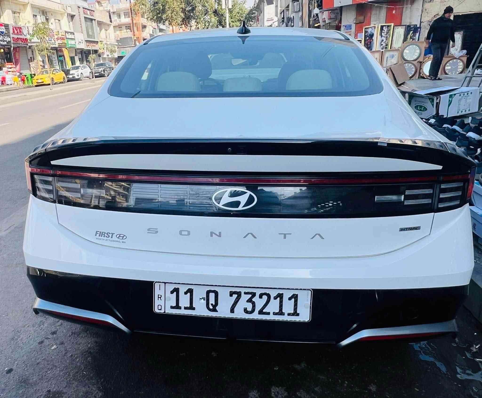 سوناتا 2024 فوووووووول 1/1
٢٢٨ وبيها مجال 
ماشيه ٦٠٠٠ 
***********
سيارة كتاب شهداء بغداد, العراق
