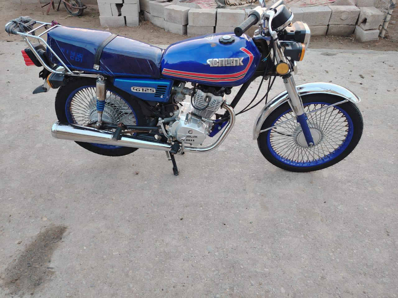 سلام عليكم شباب دراجه للبيع نامه بروه أوراق  اصولي موديل ٢٠٢٢ مكفوله  بسمي  مكان ميسان  قضى المجر الكبير ناحيه العدل ***********
