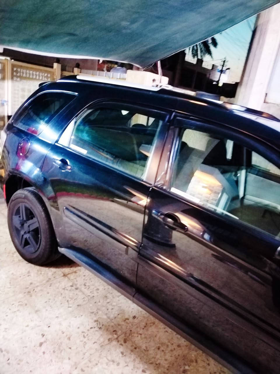 السلام عليكم.
 شوفرليت كوينكس / 2008
فتحه بانوراما / تحكم ستيرن 
خليجي بدون حادث. بدون صبغ كفاله
رقم اربيل / تحويل مباشر
مكان السياره بغداد 
سياره جاهزه / حداديه / تخم تاير جديد
السعر ٨٨$ وبيهه مجال

***********

***********
