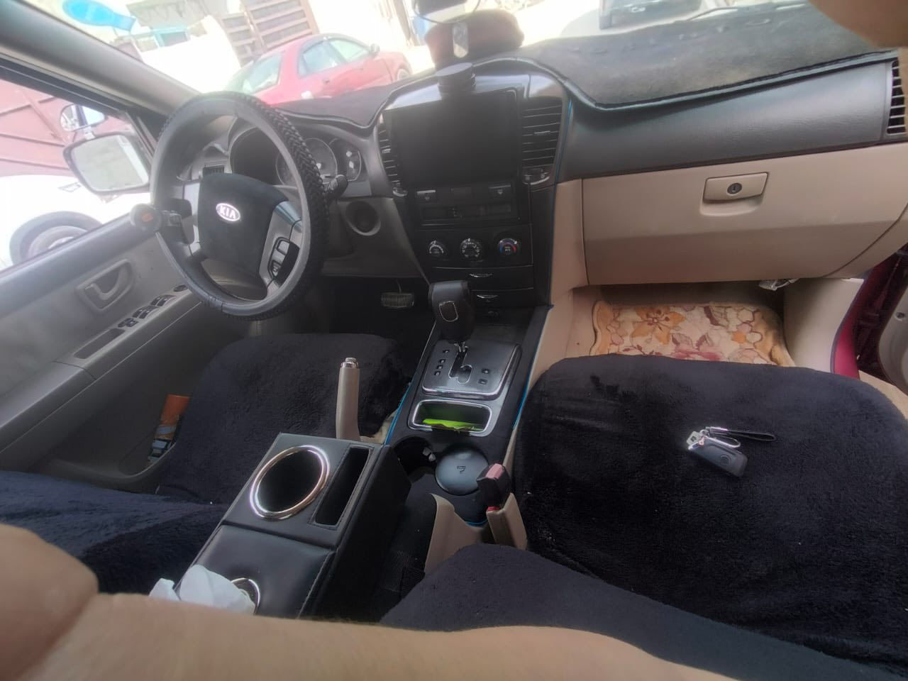 سورنتو 2008 ضرر بونيد وجاملغ وبيها مكانات بارد سياره جهازه مابيها كل نقص وبيها بس صوت راجز اول ماشغل الصبح 
السعر 110
***********
