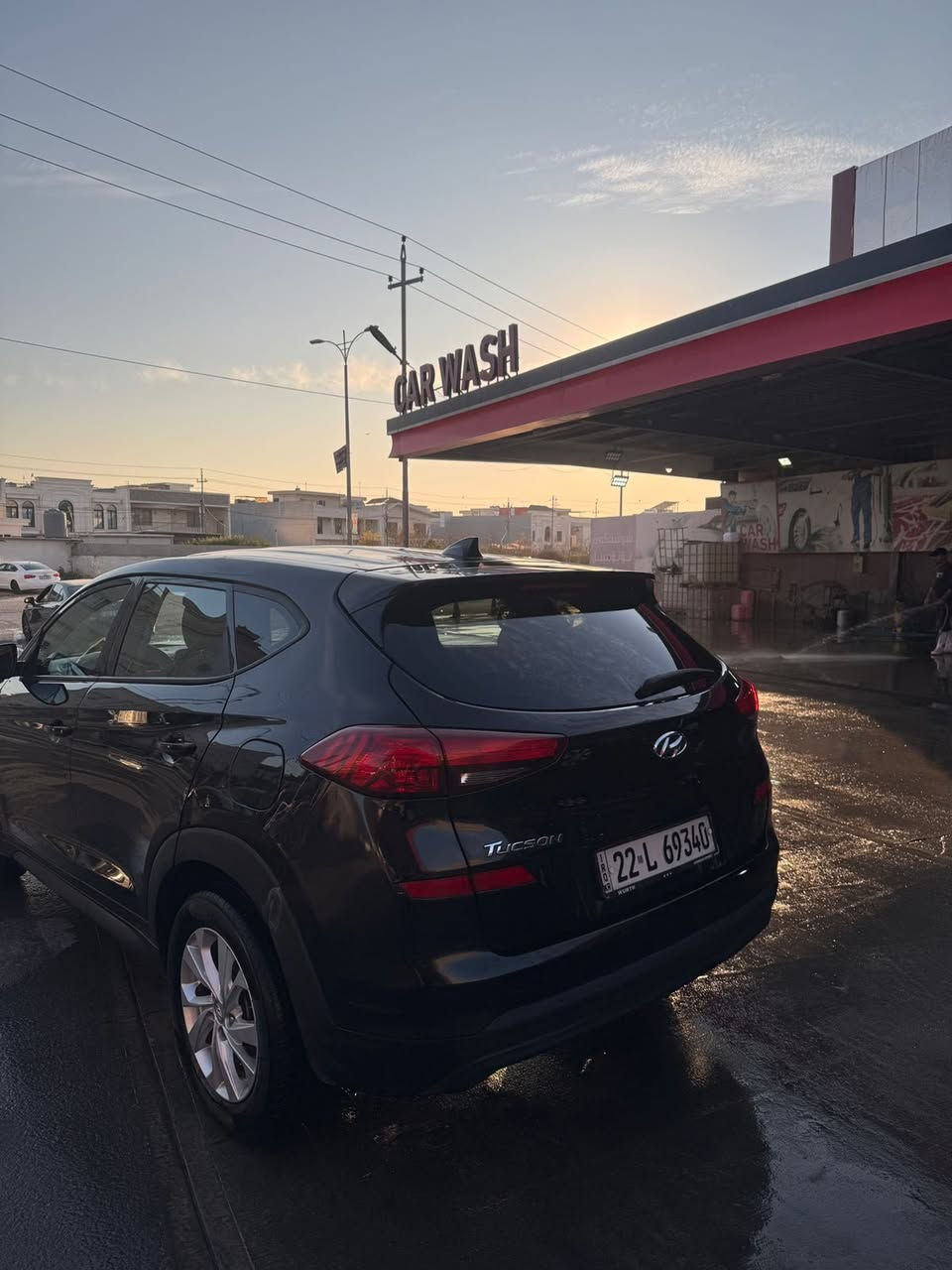 مستعجل عالبيع
سيارة توكسان 2020 امريكي ماشيه
50 الف ميل

الضرر موجود برقم الشاصي 
km8j23a46lu158286
فقط حادث امريكه استخدام شخصي السيارة 
بجم كبس مامضروب 
المواصفات
4 سلندر 2.0. 
قماش
بنزين
كاميرا خلفية
حساس رادار امامي
ايرباك6
سستم الايفون
تشغيل عن بعد
تحديد مسار
تحديد سرعة
مانع انزلاق
اوتوهولد
رقم اربيل
السيارة موجوده في اربيل
***********

السعر 130 ورقة
