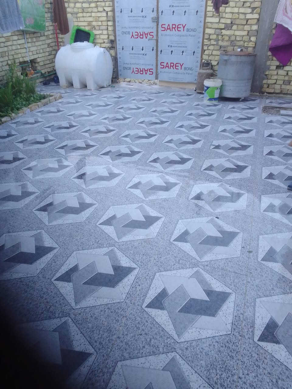 بيت بشموع الثانية بناء كون كريت غرفتين وصاله ومطبخ واستقبال وحمامات داخليه و خارجيه  ويحتوي على ساحه كبيرها بس بيه نقص الديوانية بس أرضيه وتبيض والمواد موجوده


**إذا كنت صاحب هذا الإعلان وتريد حذفه لأي سبب، رجاءا أرسل رسالة إلى الدعم الفني**