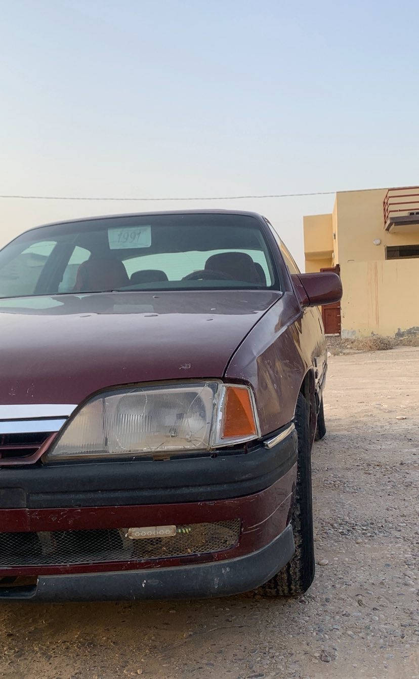 اوبل اوميغا 1991
شرط محرك وكير محركها 2000
كهربائيات كامل شغال 
للاستفسار ***********
