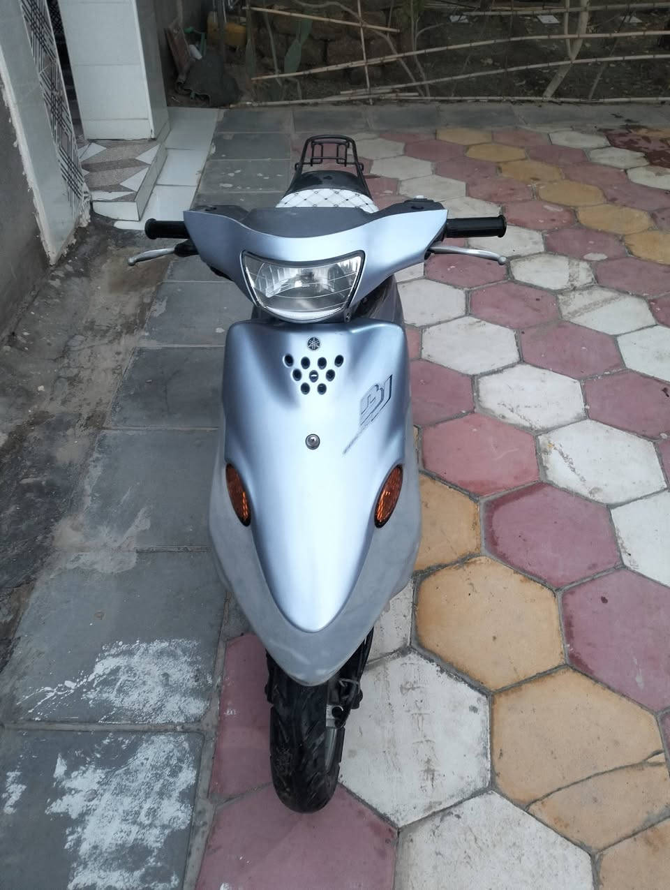 بيجي للبيع حاويه صارلها شهرين سعرها 850 وبيها مجال حك الجيه 
للاستفسار ***********
