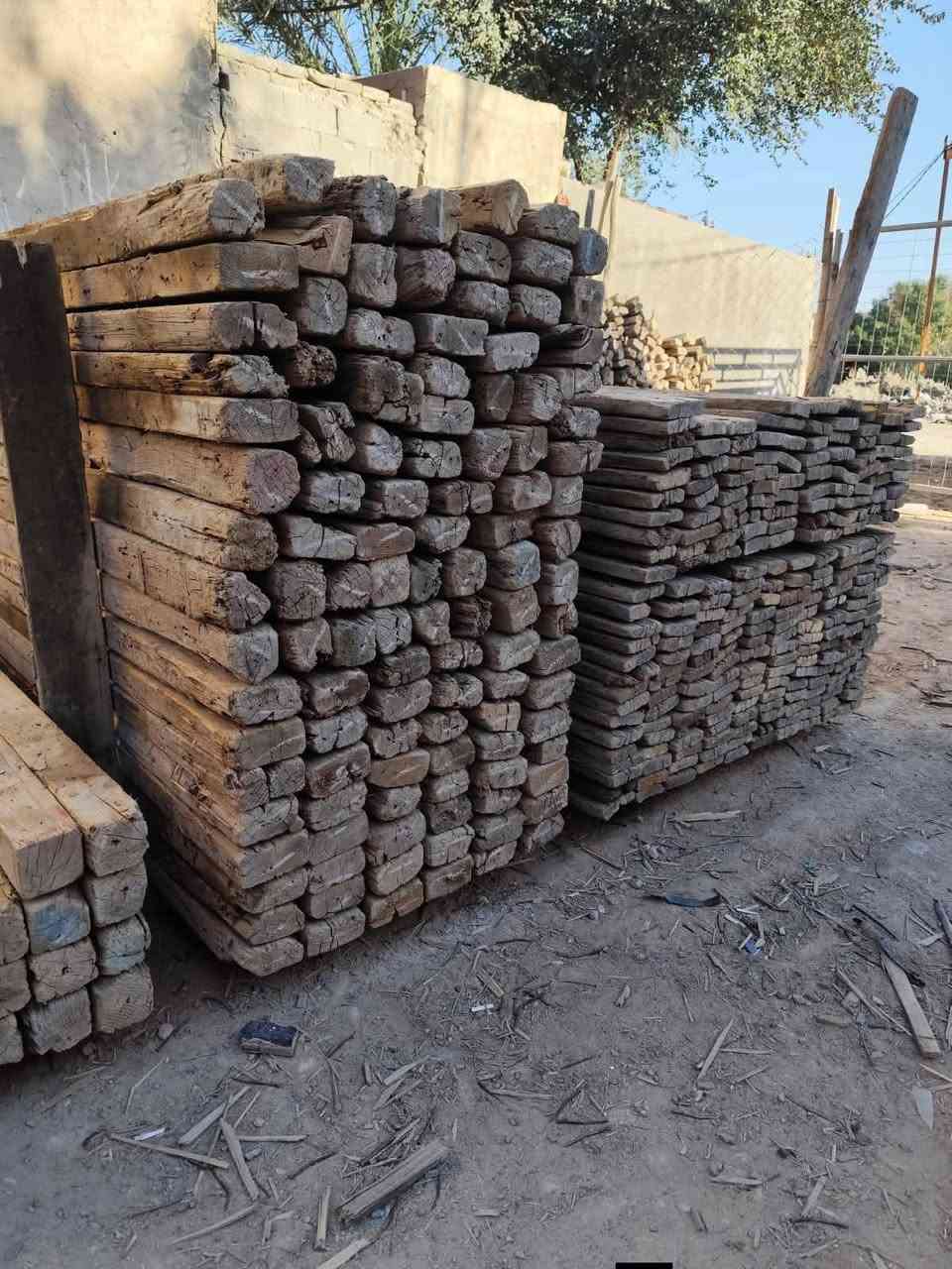سلام عليكم قالب خشب للبيع العدد 12 مكعب بسعر كلش مناسب العنوان بابل الرقم ***********
