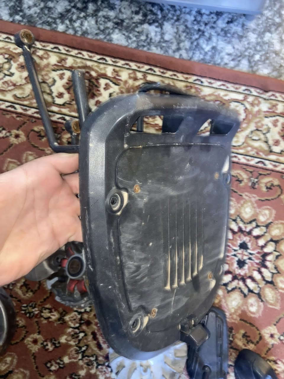 السلام عليكم غراض سكنس 
كلج امامي كامل مال رمبه
طاسه خلفيه
زوج مري
قبق فلاوين RGS
كاسحه
بغداد الاعظميه
***********
