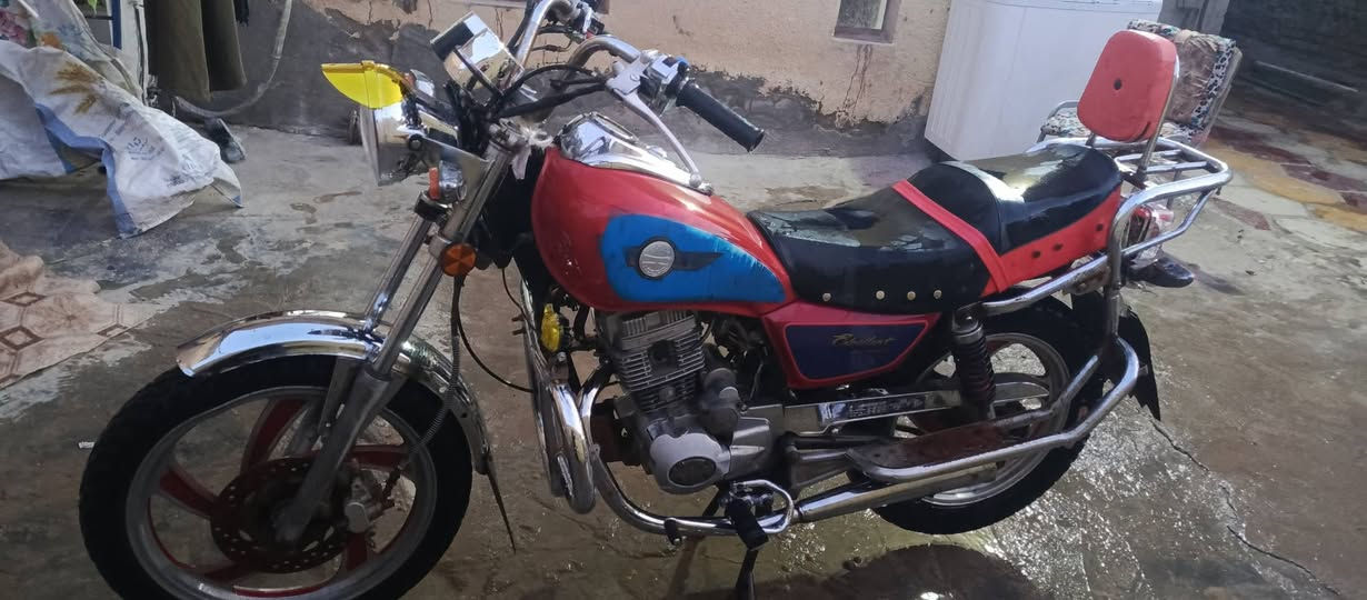 دراجه تيموتا للبيع ذي قار 2015 كلك بس تكفل عن العشائر ***********0 سعر 550 نظيفه كلش
