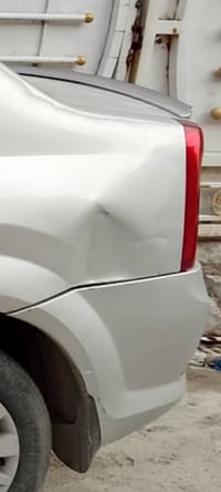 لوجان اوتوماتيك • ٢٠١٢ • فرنسي