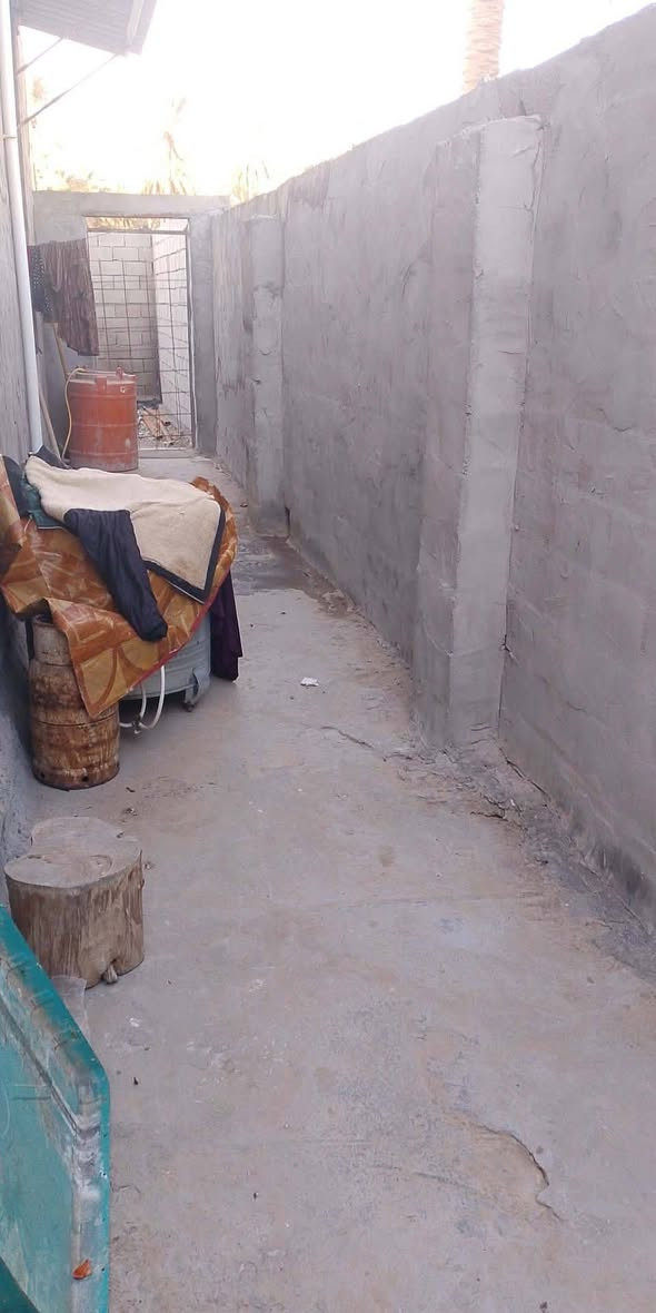 بيت لبيع مساحه 550 لبيع بضهر دكتور ستار لبيع حديث بناء 2024 طابو زراعي سند 25 اقرارر محكمه السعر 170 قابل للتفاوض 5 غرف حمامات عدد 2 قاطين ***********
