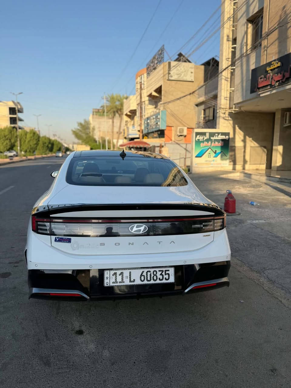 السلام عليكم سوناتا ٢٠٢٤ خليجي هايبرد مكفوله السيارة جديده ماشيه ٣٧تشغيل عن بعدبانورامافول مواصفاترقمي رقمي ***********
