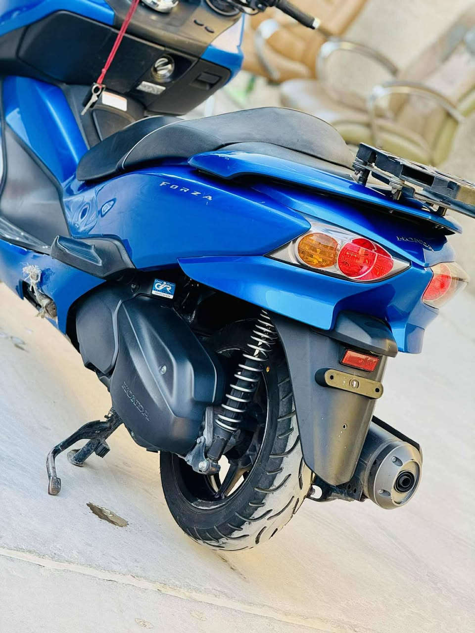 السلام عليكم فورزة صفر 10 للبيع  حلوه وجديده امانه الله مستعجل على بيعتها السعر ب 14 ورقة وبيها مجال بسيط للشراي متواجد على هذا الرقم ‏‪***********‬‏
