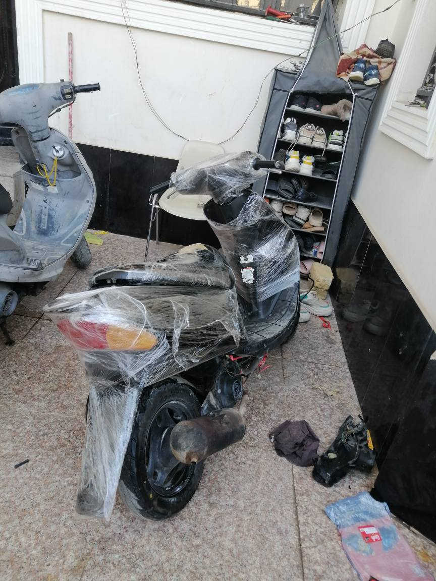 السلام عليكم دراجه ساسوكي للبيع سعرها ٣٥٠ وبيها مجال مكينتها حلوه نكره وحده ما مفتوحه اوراق الدراجه مال وكيل بس سويجها ضايع الجوزه موجوده رقمي *********** عمارة, ميسان
