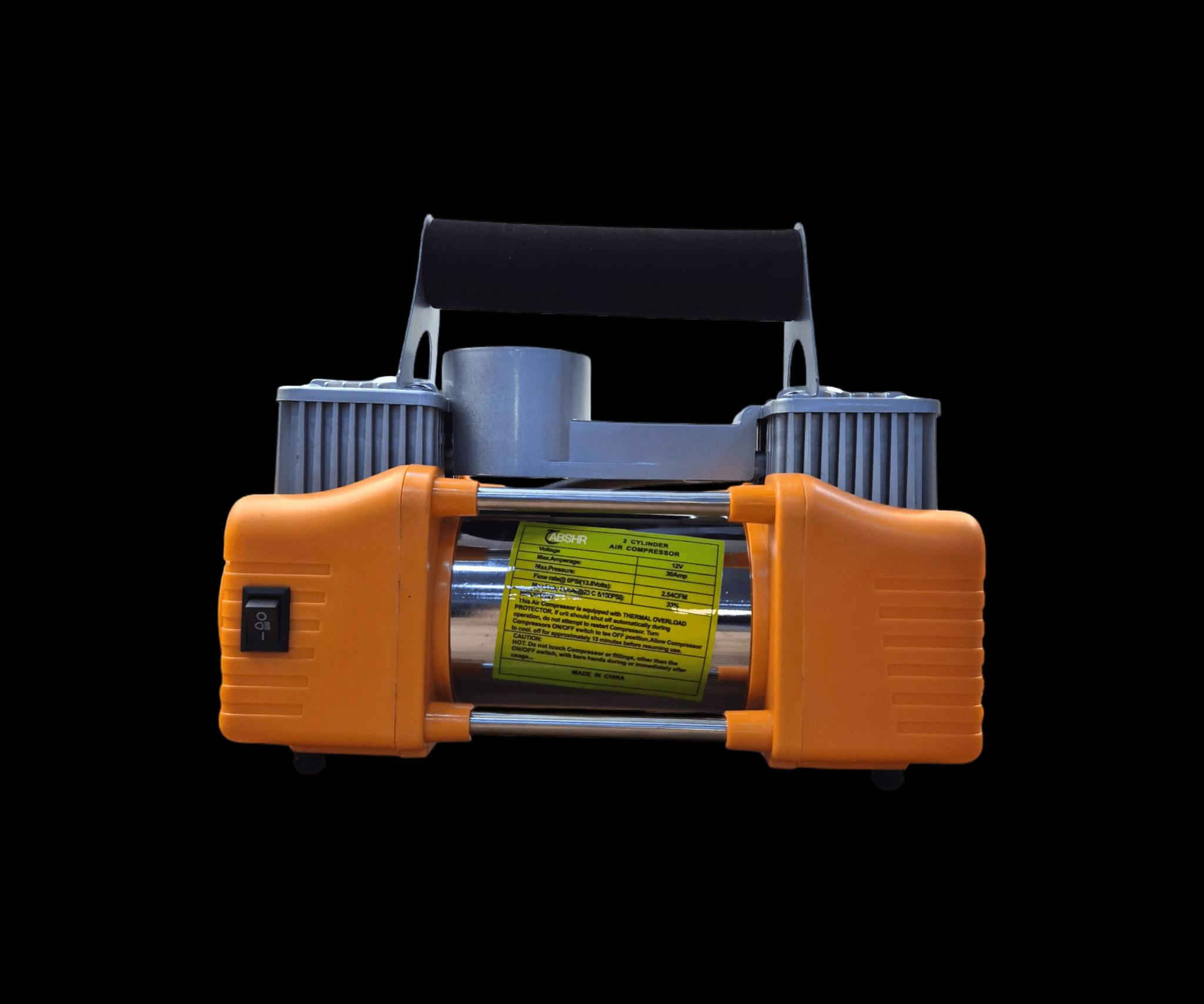 منفاخ اطارات (بلور) ثنائي السلندر مع عدة تصليح كاملة

الاستخدامات:

نفخ إطارات السيارات، الدفع الرباعي، الشاحنات الخفيفة، الدراجات النارية والهوائية.

نفخ الكرات والأغراض القابلة للنفخ (كرة، عوامة، ألعاب).

حل مثالي لحالات الطوارئ على الطريق أو أثناء السفر والرحلات.

إصلاح ثقب الإطار مباشرة باستخدام عدة الإصلاح المرفقة.

المميزات:

قوة عالية: يعمل على 12 فولت، 30 أمبير.

ضغط أقصى: 150 PSI.

تدفق هواء سريع: 2.54 CFM لملء الإطارات خلال دقائق قليلة.

تصميم ثنائي السلندر يمنح قوة مضاعفة مقارنة بالمنفاخات العادية.

سلك طويل بطول 250 سم للوصول لجميع الإطارات بسهولة.

خرطوم هواء حلزوني مرن لسهولة التمديد.

مصباح LED أمامي للعمل ليلاً أو في حالات الطوارئ.

حماية حرارية توقف الجهاز تلقائياً عند السخونة المفرطة.

يأتي داخل حقيبة قوية بأبعاد: 38 × 24 × 14 سم تحفظ جميع القطع بشكل مرتب.

محتويات الحقيبة:

منفاخ هواء ثنائي السلندر ABSHR.

خرطوم هواء أصفر حلزوني.

وصلة تشغيل عبر بطارية السيارة (مشابك + وصلة ولاعة).

عدة تصليح بنشر كاملة (مخرز معدني، إبرة إدخال، لواصق مطاطية + معجون، كتر، كماشة).

2 مفكات (مستقيم + نجمة).

رؤوس نفخ متعددة (كرات، أدوات هوائية).

كتيب إرشادات.

حقيبة تخزين وتنظيم قوية.

ملاحظات:

يفضل تشغيل السيارة أثناء استخدام المنفاخ لضمان ثبات الكهرباء.

يترك ليستريح 10–15 دقيقة بعد الاستخدام الطويل حتى لا يسخن.

مناسب لجميع أنواع السيارات والدراجات، وعملي جداً في الرحلات. 

السعر 36 آلف دينار 
توصيل خارج بغداد 5 
داخل بغداد مجاني 

تواصل خاص واتساب ***********
