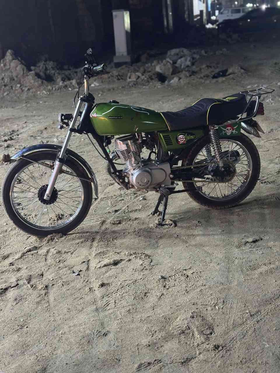 دراجه رابيدو الشاصي مديل 2018 وتعميره جديده كلهة 2025 السنويه تنتهي بل2027 الدراجه خير من الله احله من الصوره السعر 1850 ومجالهة حك الجيه بس *********** التواصل واتساب
