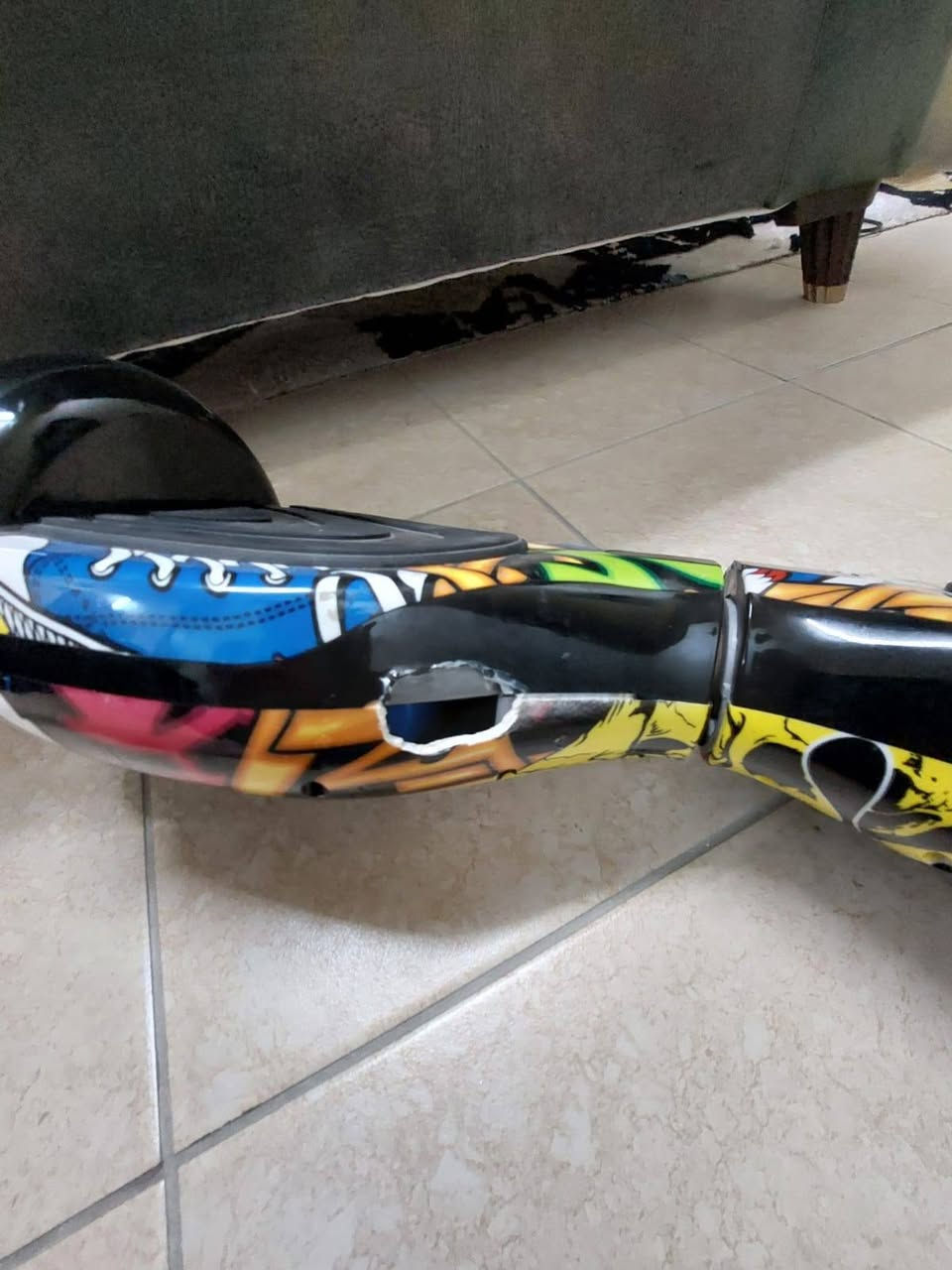 السلام عليكم للبيع سكوتر ذكي نظيف كلشي مابي بس كسر بل يدة ويجي وياه ريمونت وشاحن  وللسعر 90 وبيه مجال وللاستفسار: ***********
