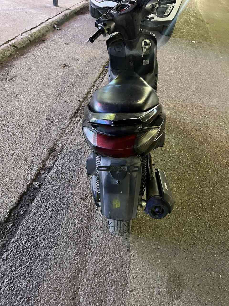 السلام عليكم سكنس نثيه للبيع درجه كامله منقصه شي محرك ناعم شلعه معدل مكان البياع الاستفسار ***********
