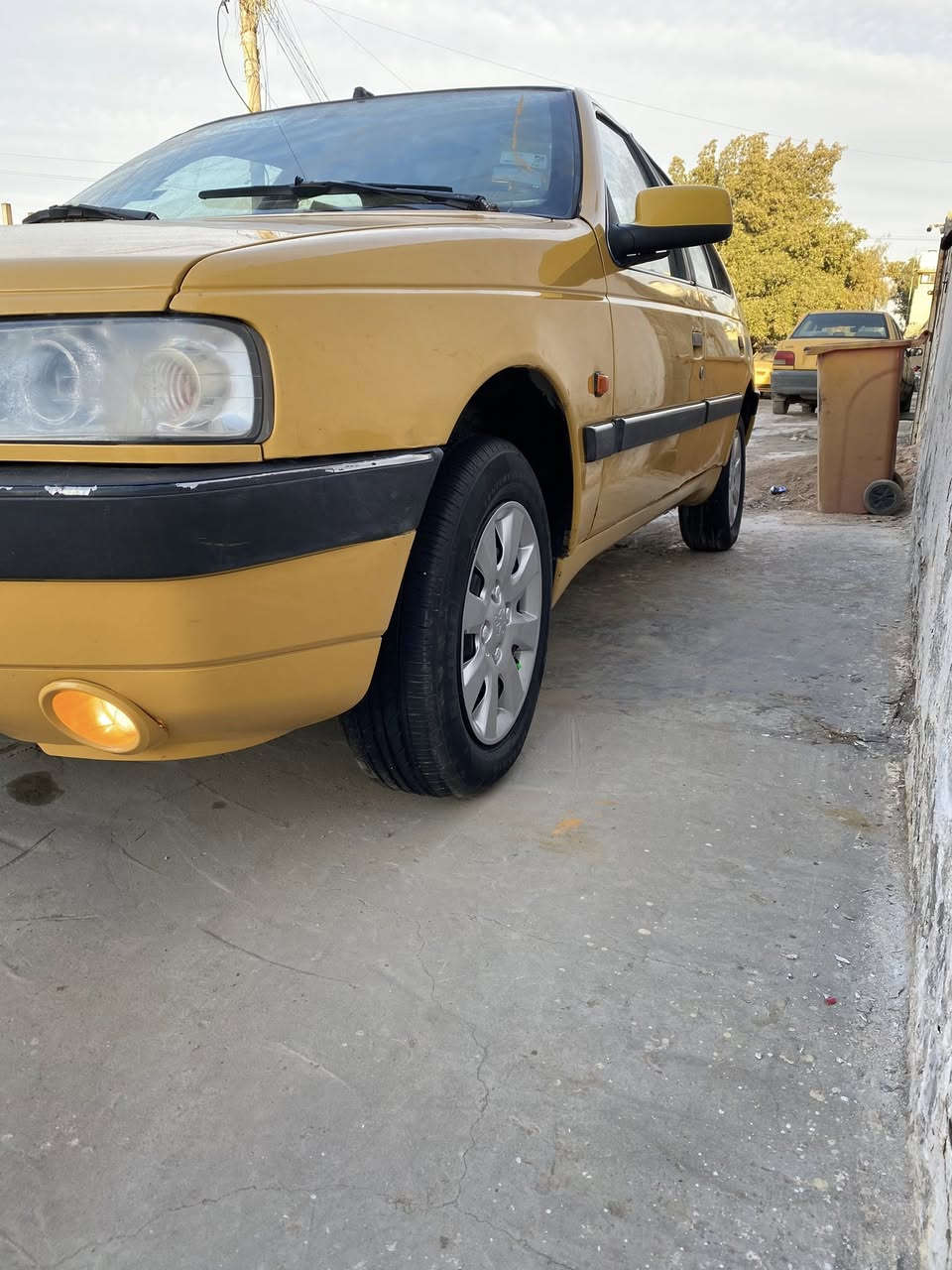 سلام عليكم بيجو لميس موديل ١٥ مكفوله كفاله عامه شرط سونار مكينه كير حداده سياره اوتماتيك كير فرنسي مكينه بلاديه لا طبه كلشي بلادي هيئه مصفره غرامات بسمنه سنويه ٢٧ ماشيه ١٦١ سعر ٤٩ عنوان بغداد الهاتف ***********
