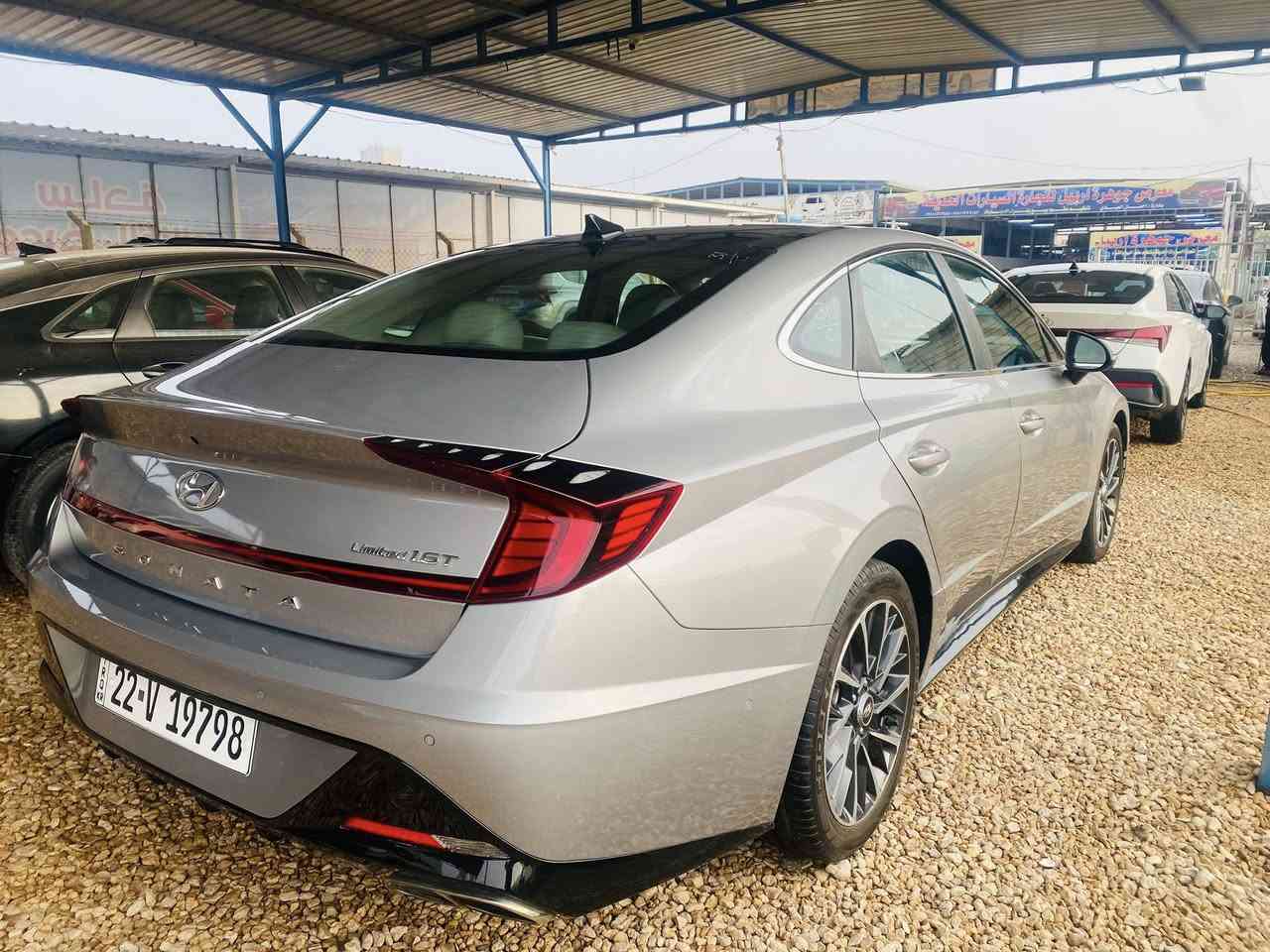 سلام عليكم سوناتا لميتد فول موصفات اعله فئه 5كامرات تمشي بل بصمه كشنات تدفئه تبريد فول 1/1كيلو متر يطلع بل جامه 4عدسات لايت بنيرما تحكمات كشنات بيجي ضرر جدا بسيط بجم كبس فقط بيبان اصليات بدون صبغ صور الحادث بل منشور اربكات  ماطاكه مرقم اربيل بسمي دخول جديد سعرها 195$ مكاني ديوانيه الاستفسار ***********
