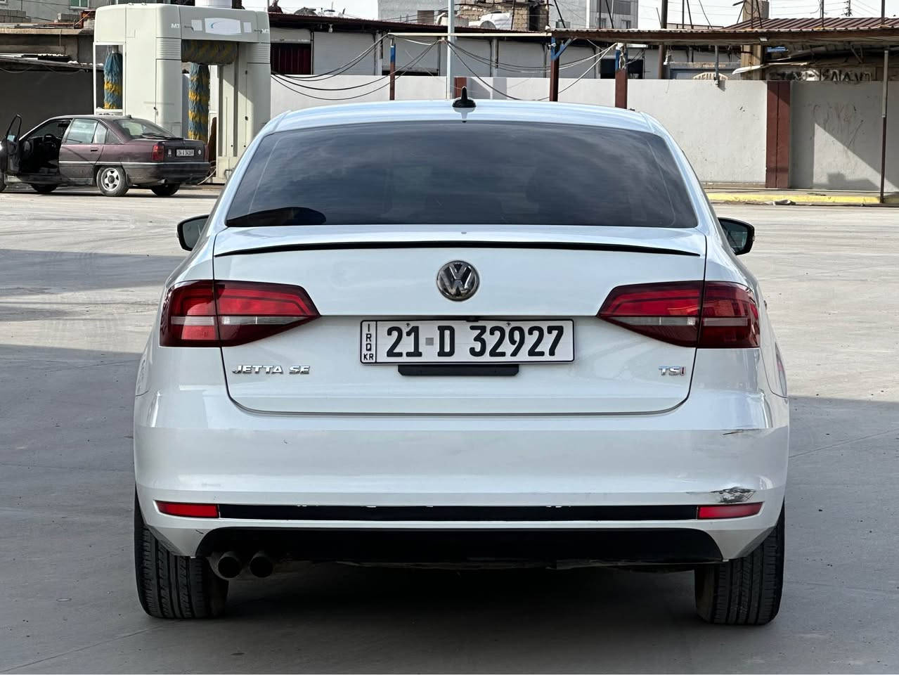 للبيع فقط 
جيتا / 2017 / محرك 1400 / توربو / كير اوتوماتيك ......
بيها 3 قطع اماميه صبغ / ضررها بطاين جاملغات اماميه 
رقم وسنويه جديد / تحويل شرط مضمون / مع الوكاله ..
عليها غرامه 5 اوراق تنزل من الحساب بعد الاتفاق .......
السياره مكانها بدهوك/ سعرها 112 ورقه وبيها مجال .... 
***********
*********** دهوك, العراق
