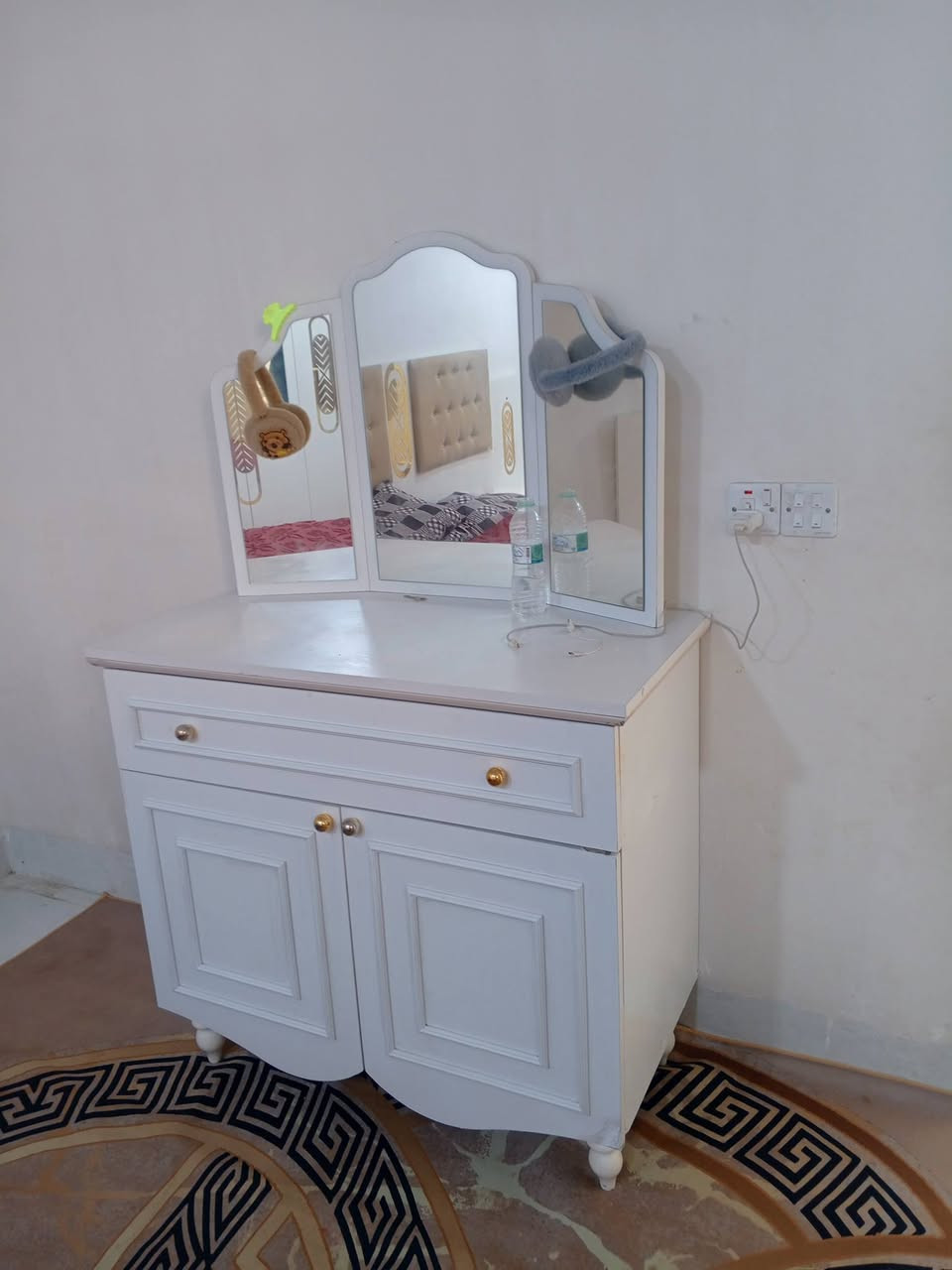 غراض للبيع اشراي يخابر 
***********
