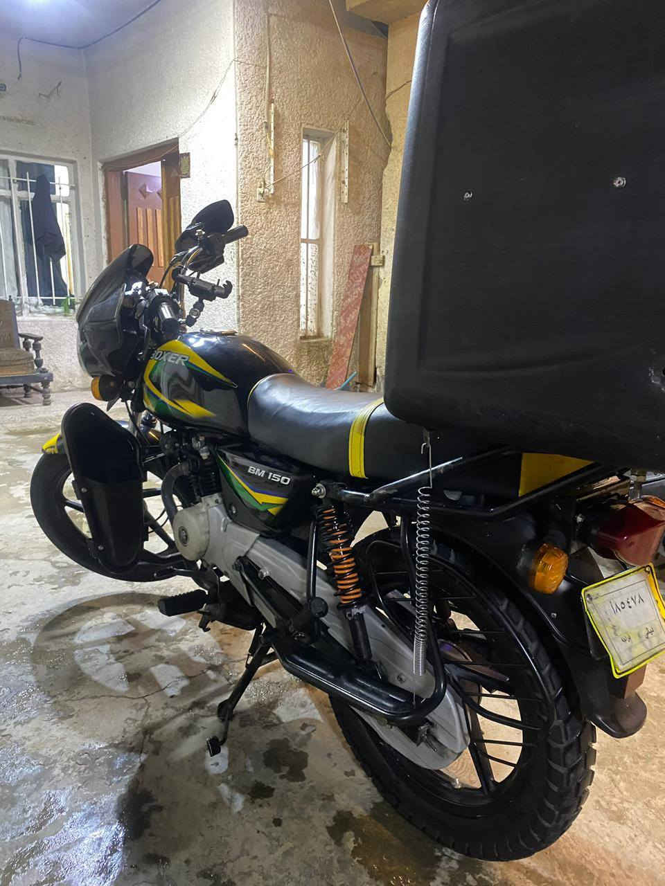 السلام عليكم
بوكسر كلاسك موديل 2022
دراجه نضافه 100/100 مجفت
 شركه علا مسوؤليتي كامله مابيها
اي نقص مرقم تحويل مباشر مكان
بغداد سعرها 1500 قفلللل ***********
